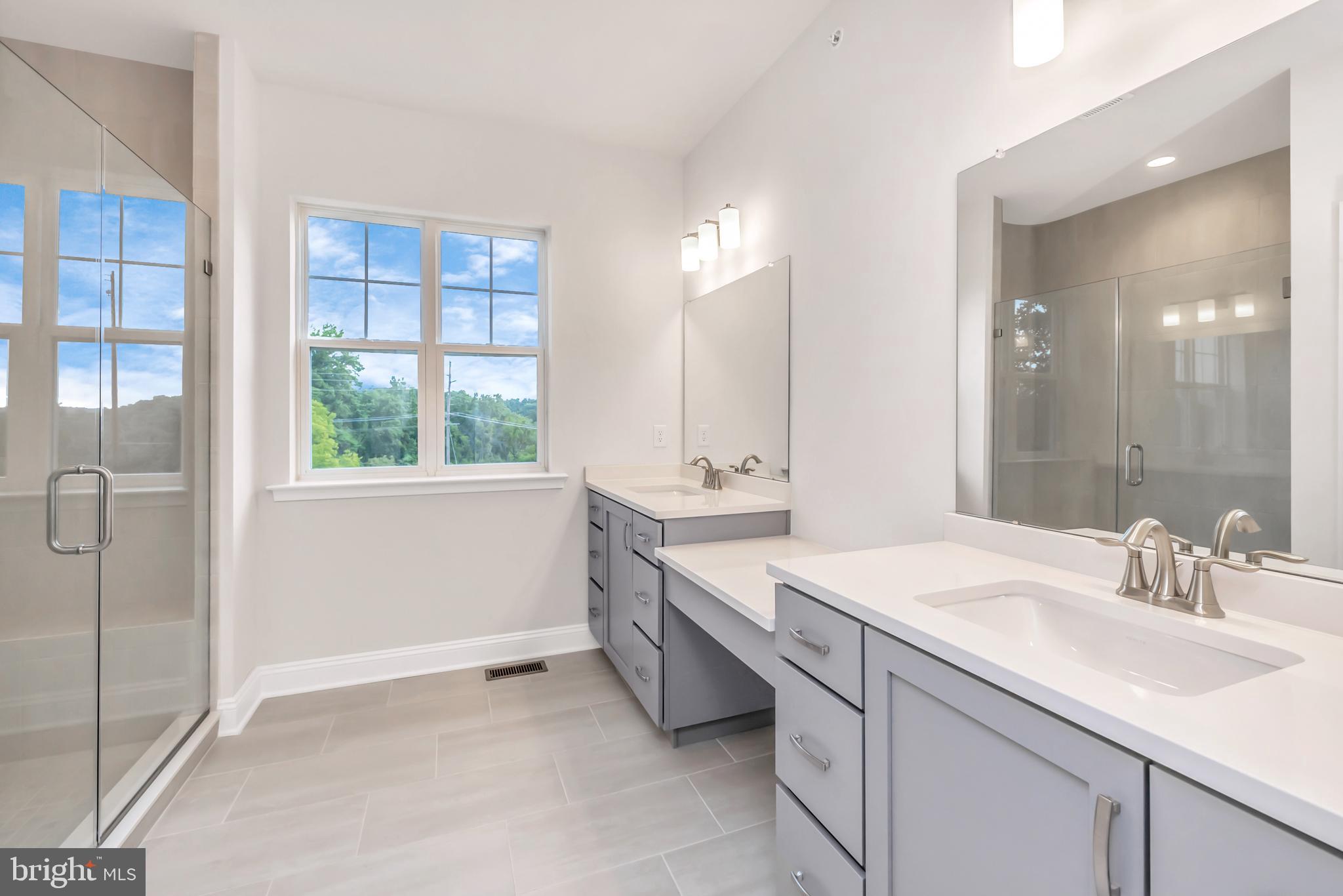 WILLISTOWN POINT - Residential