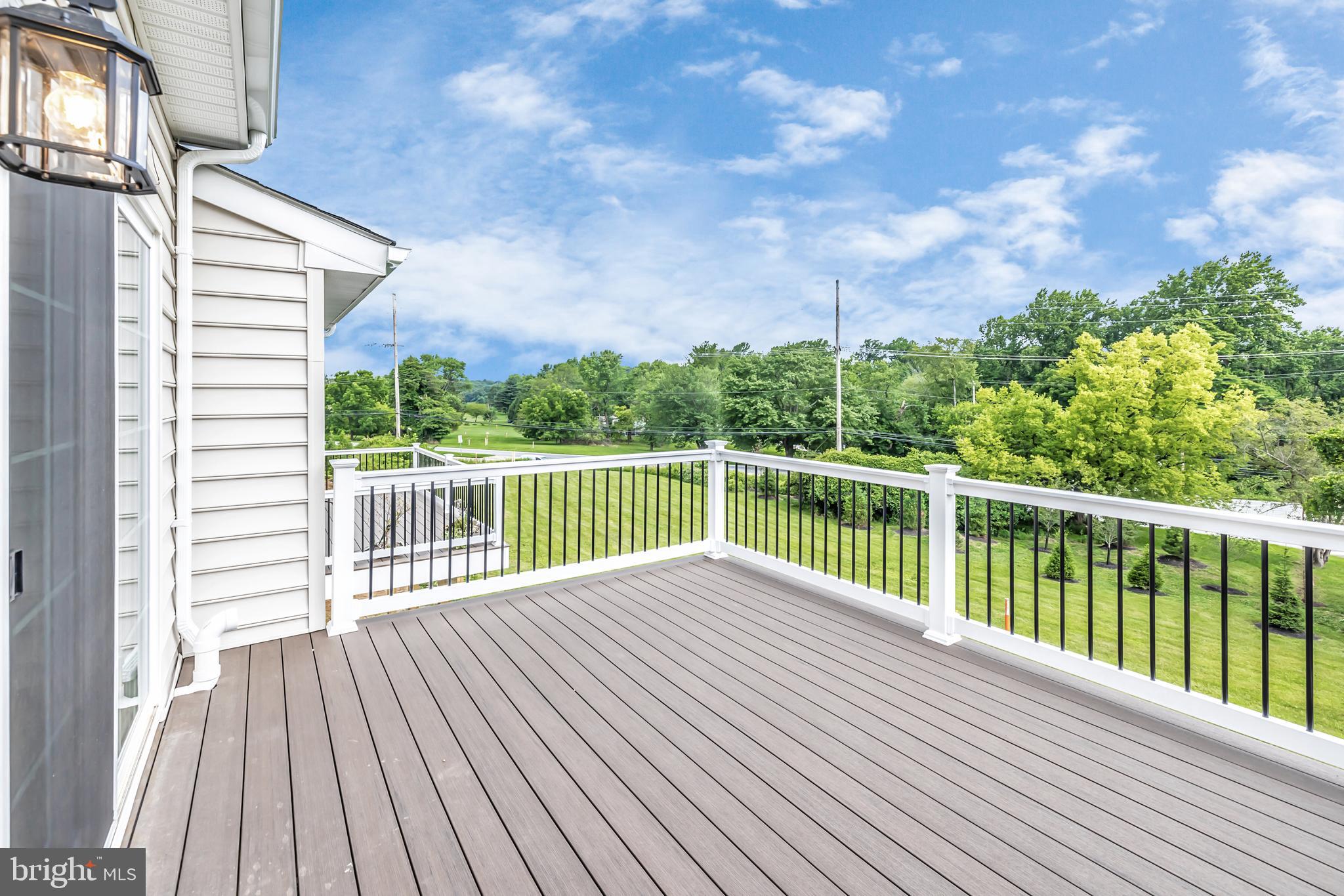 WILLISTOWN POINT - Residential