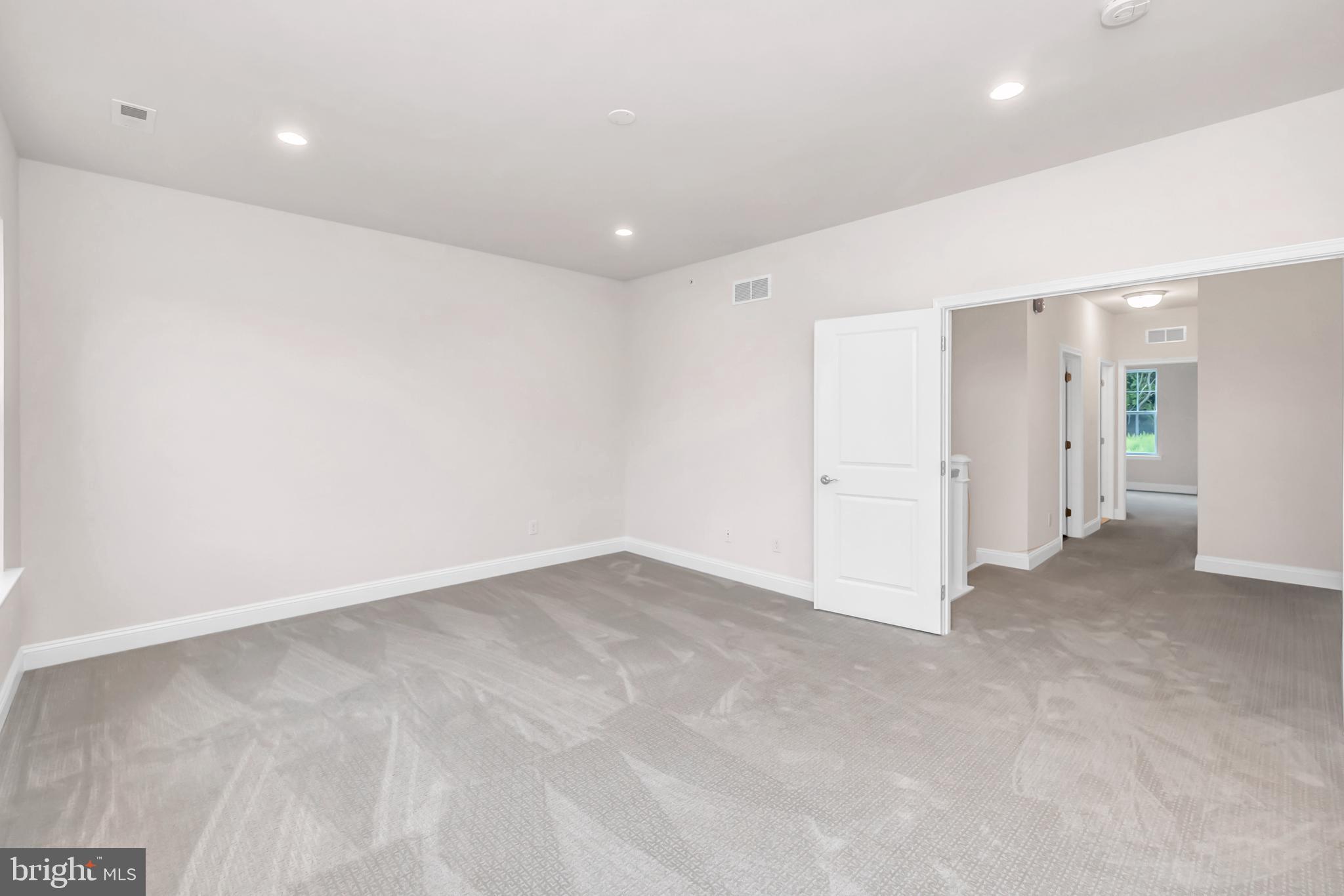 WILLISTOWN POINT - Residential