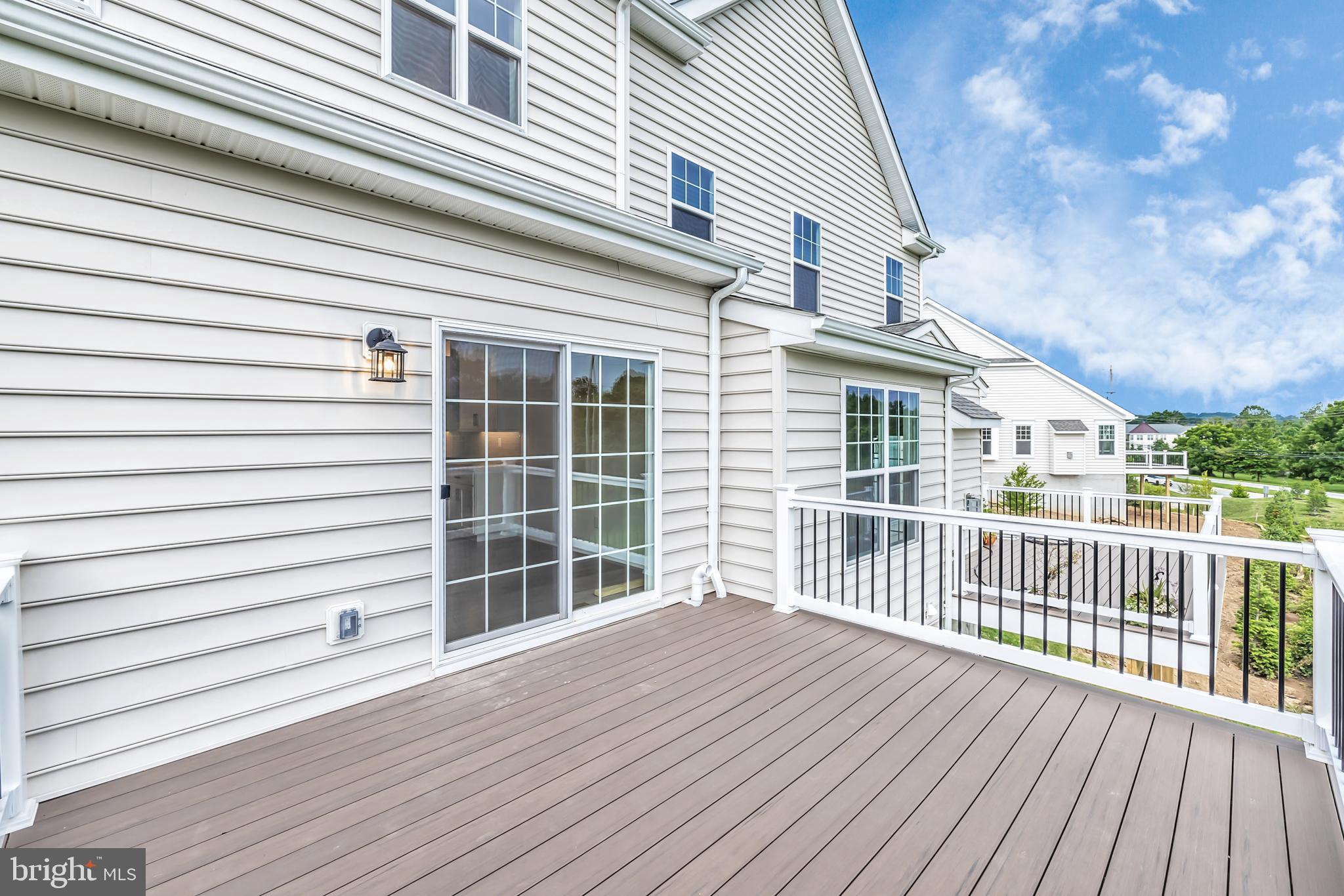WILLISTOWN POINT - Residential