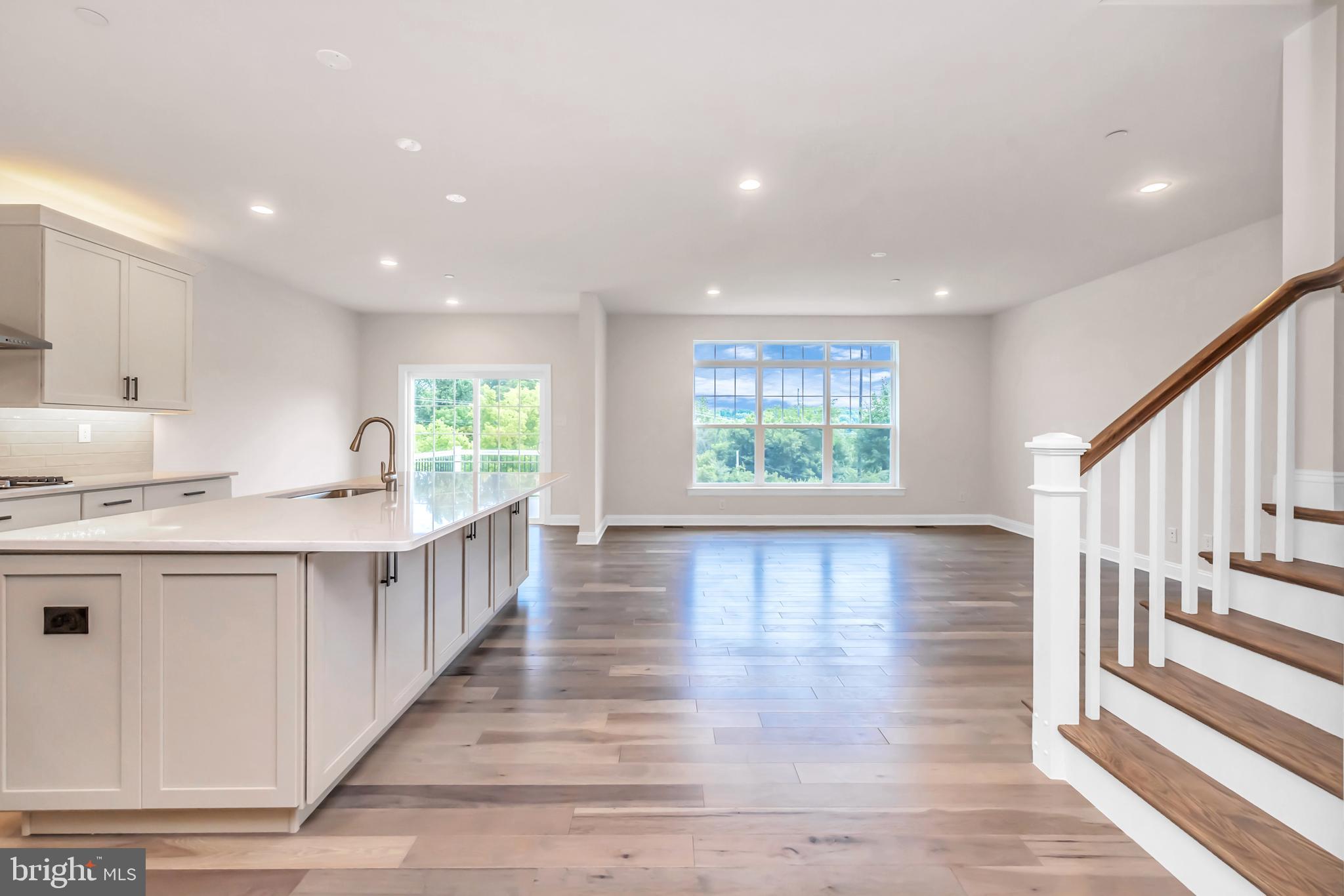 WILLISTOWN POINT - Residential