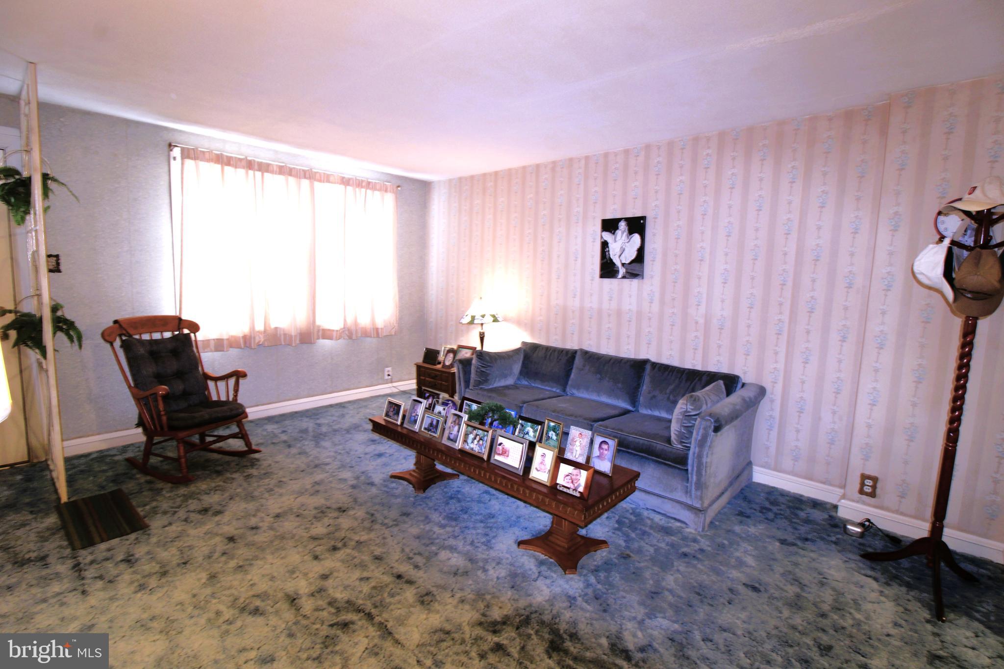 OXFORD CIRCLE - Residential