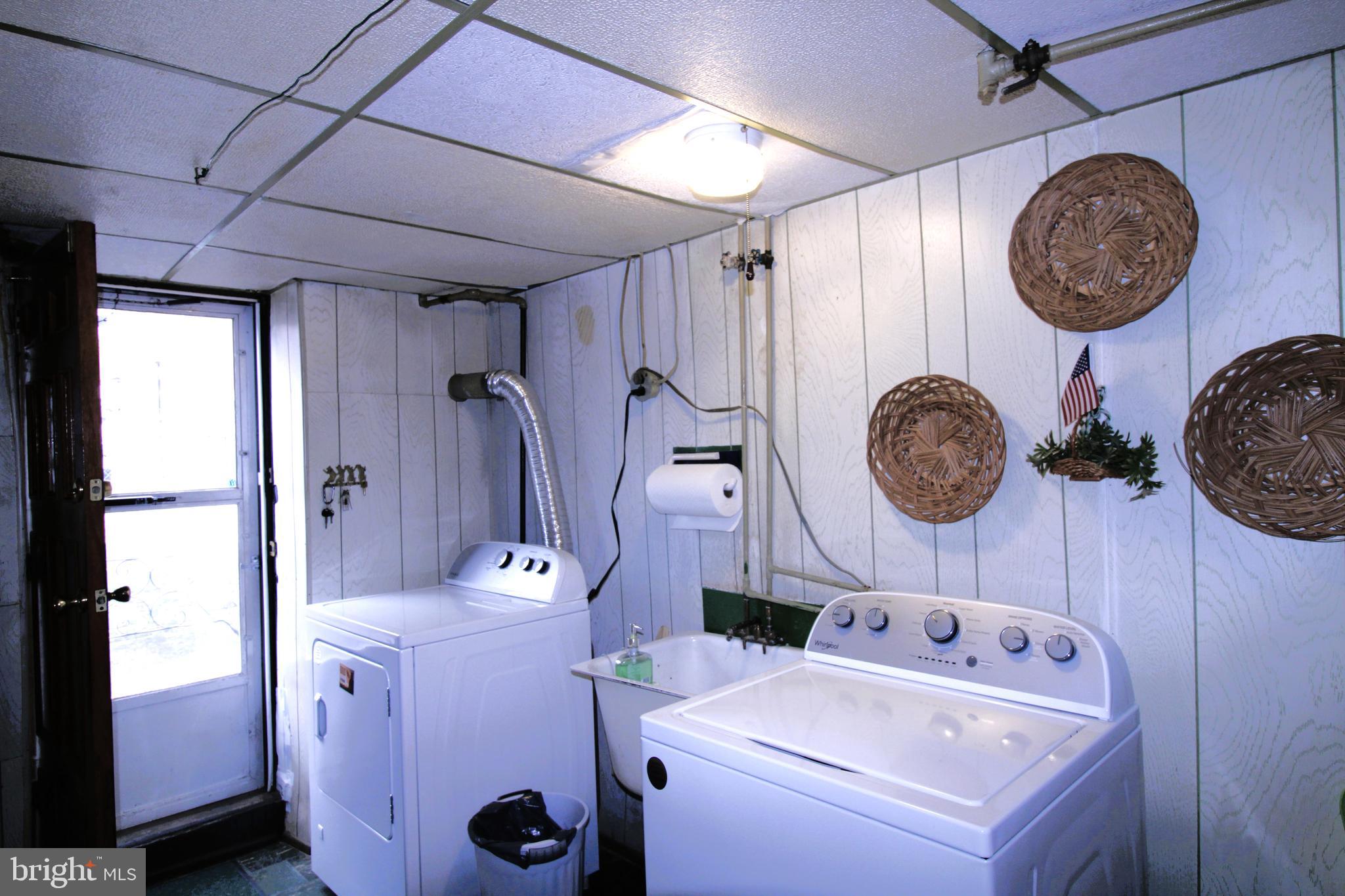 OXFORD CIRCLE - Residential