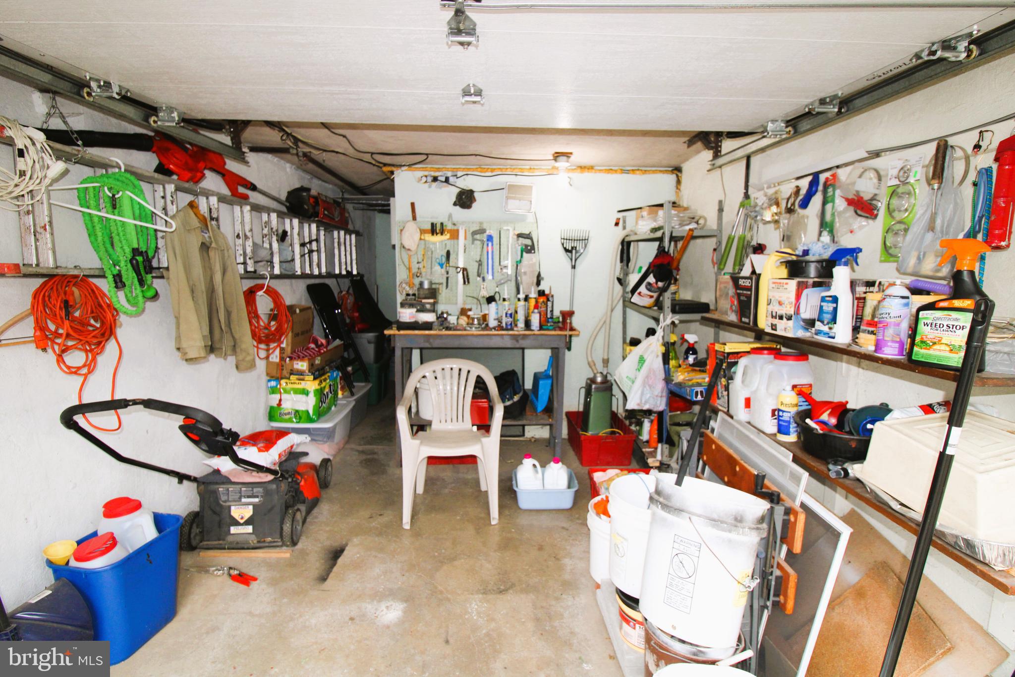 OXFORD CIRCLE - Residential