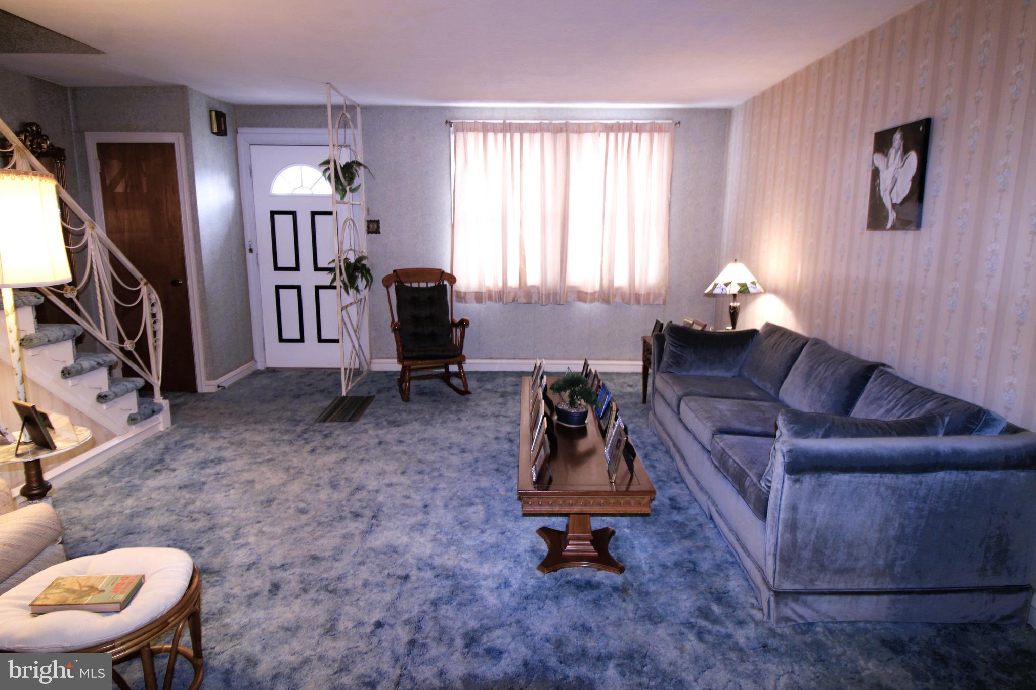 OXFORD CIRCLE - Residential