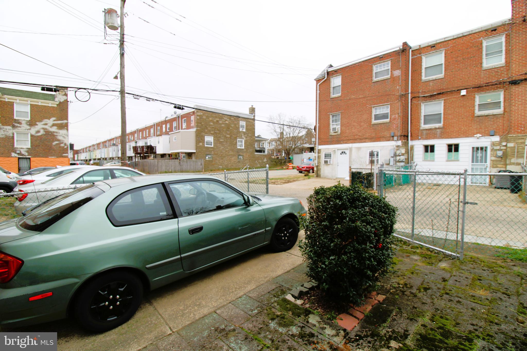 OXFORD CIRCLE - Residential