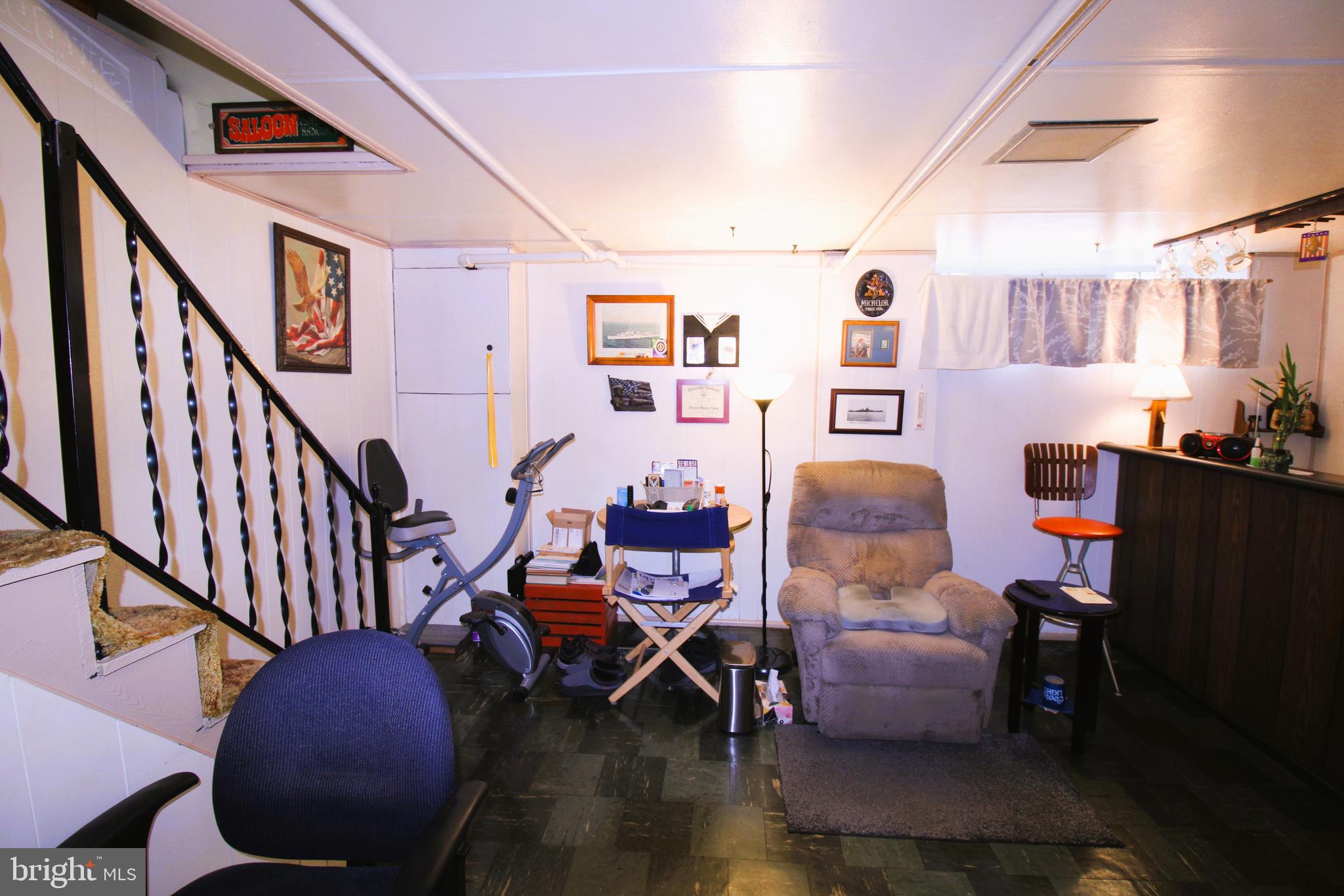 OXFORD CIRCLE - Residential