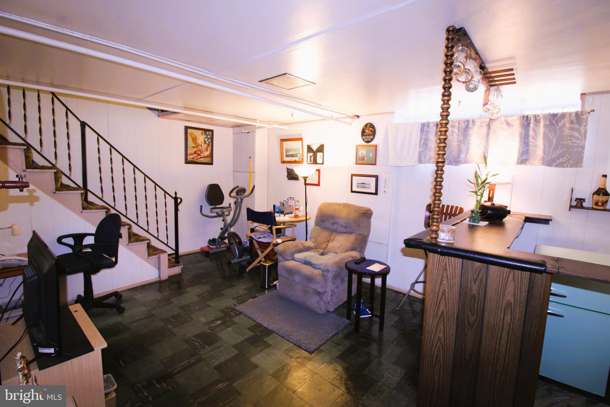 OXFORD CIRCLE - Residential