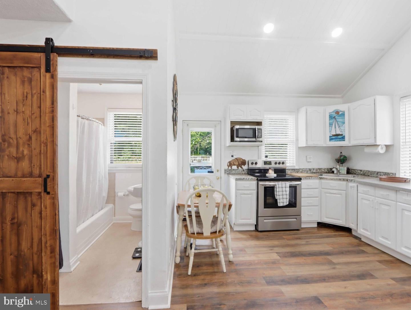 8829 FORT SMALLWOOD ROAD