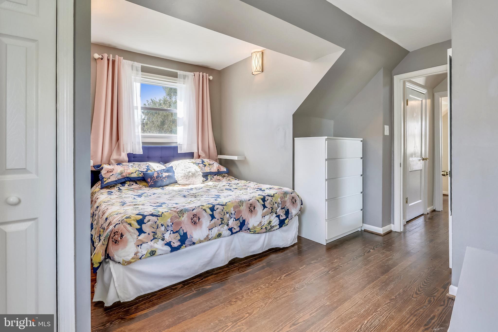 BUCKNELL MANOR - Residential