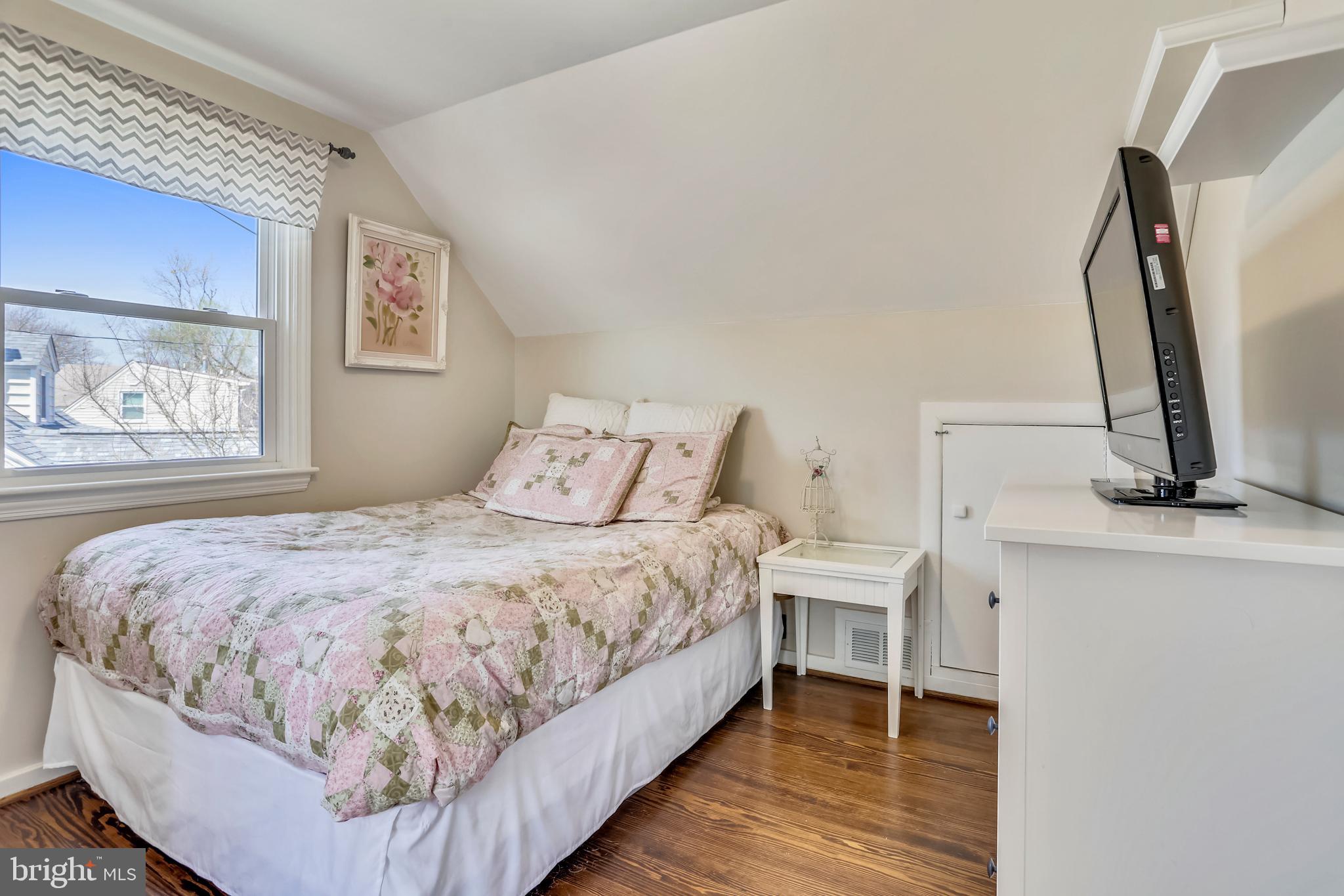 BUCKNELL MANOR - Residential