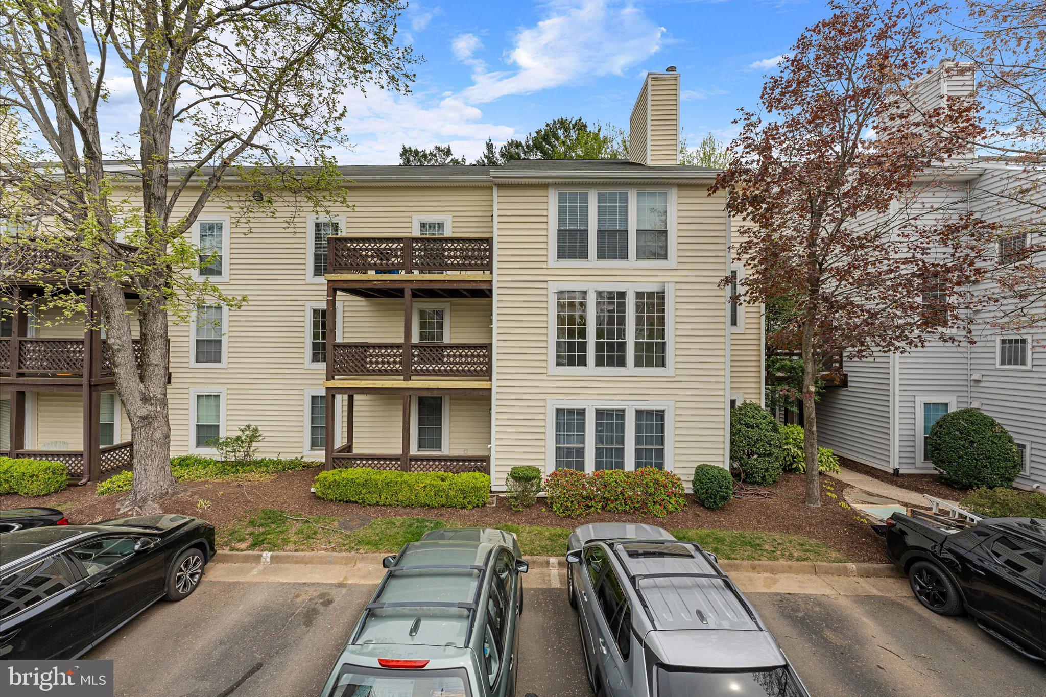 THE OAKTON - Residential Lease