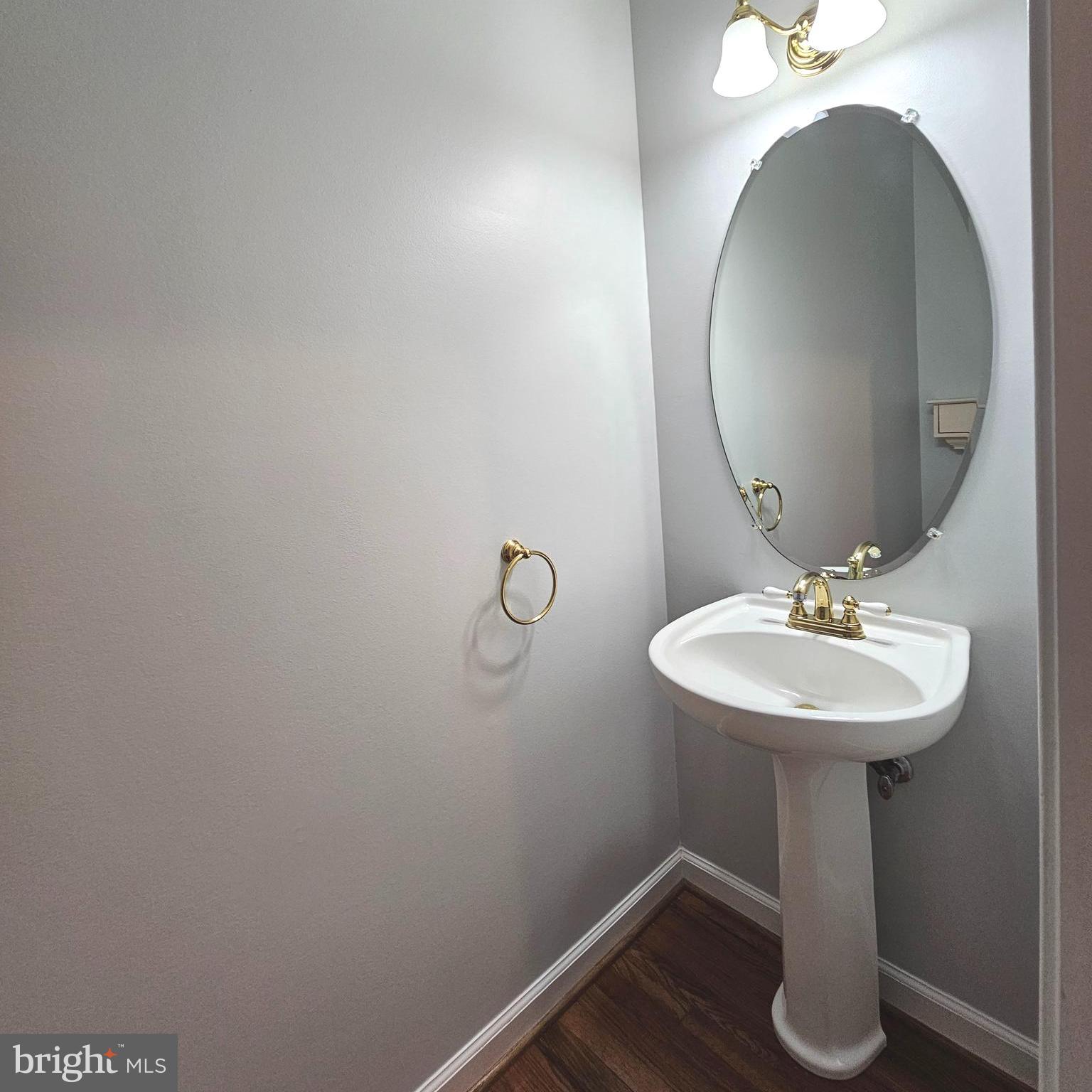 HAMPTON WOODS - Residential