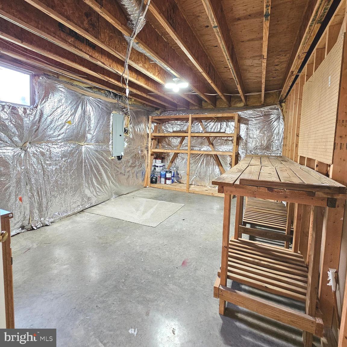 HAMPTON WOODS - Residential