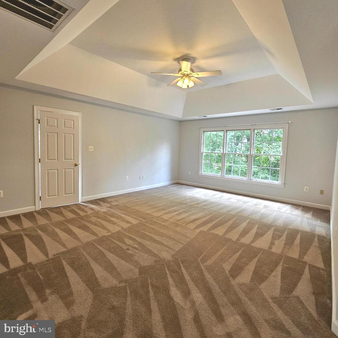 HAMPTON WOODS - Residential