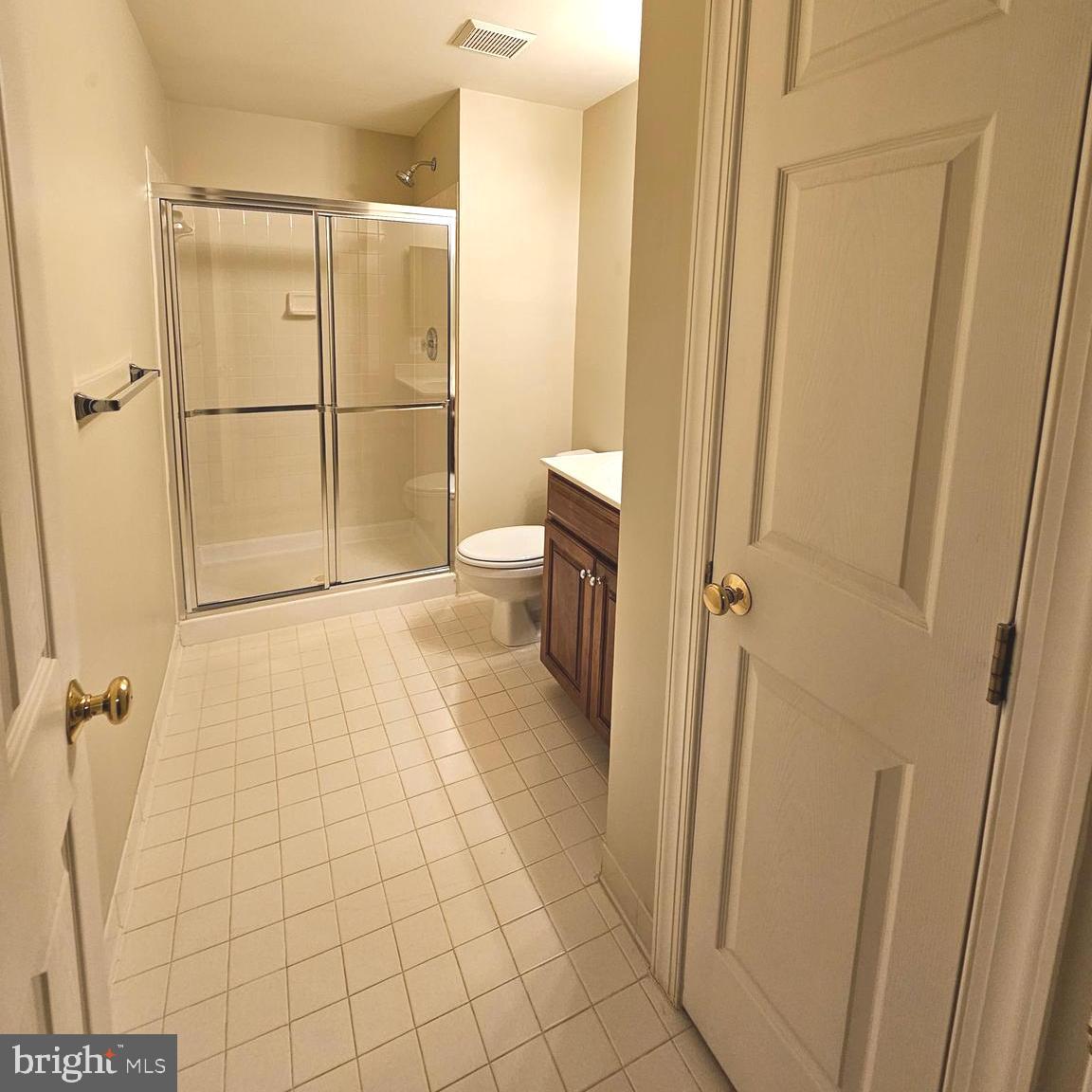 HAMPTON WOODS - Residential