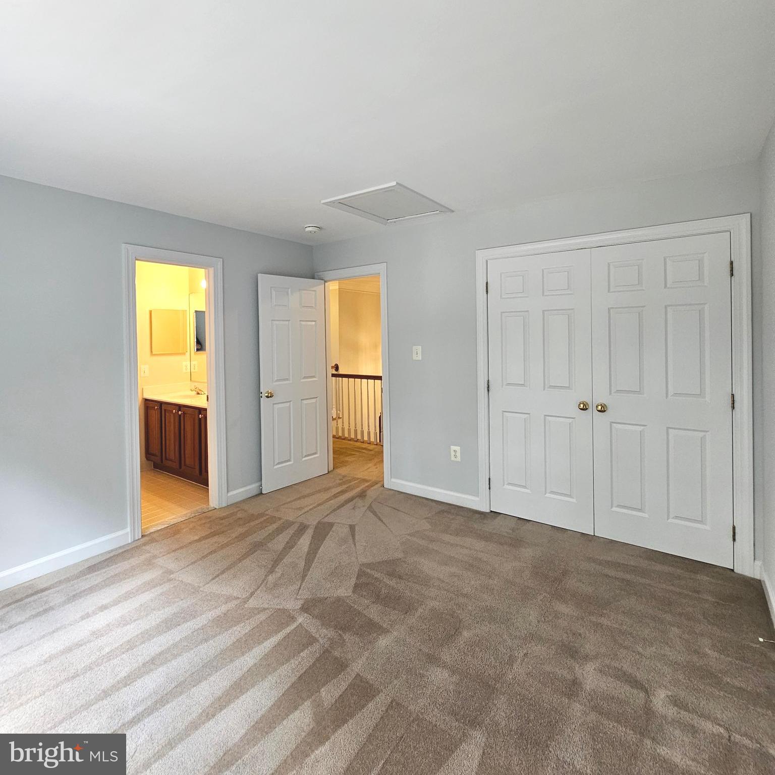 HAMPTON WOODS - Residential