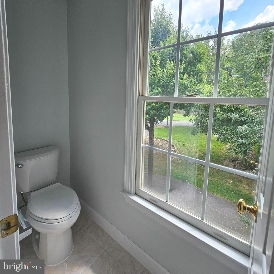 HAMPTON WOODS - Residential