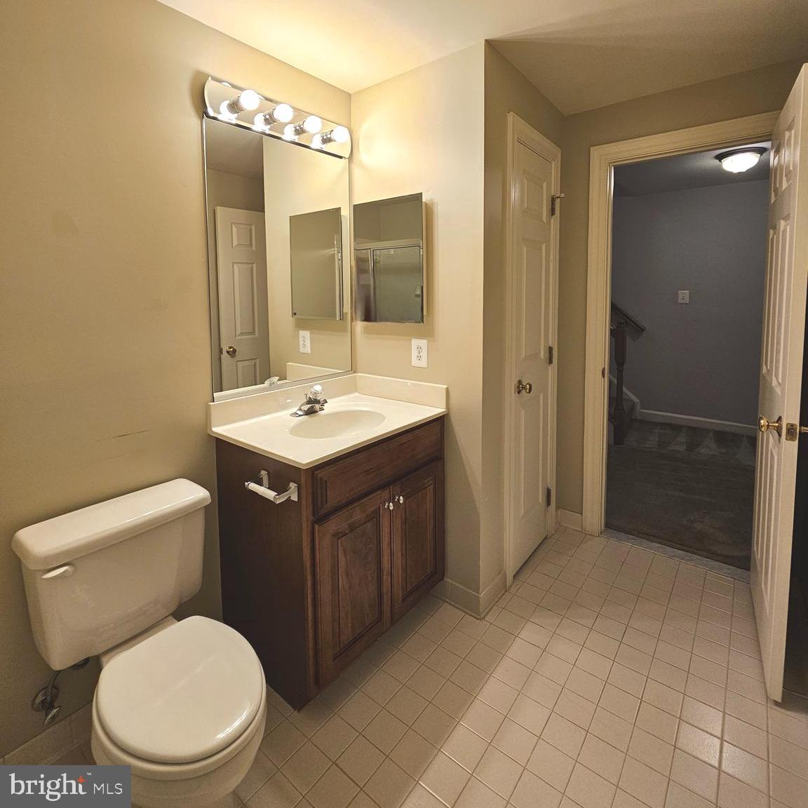 HAMPTON WOODS - Residential