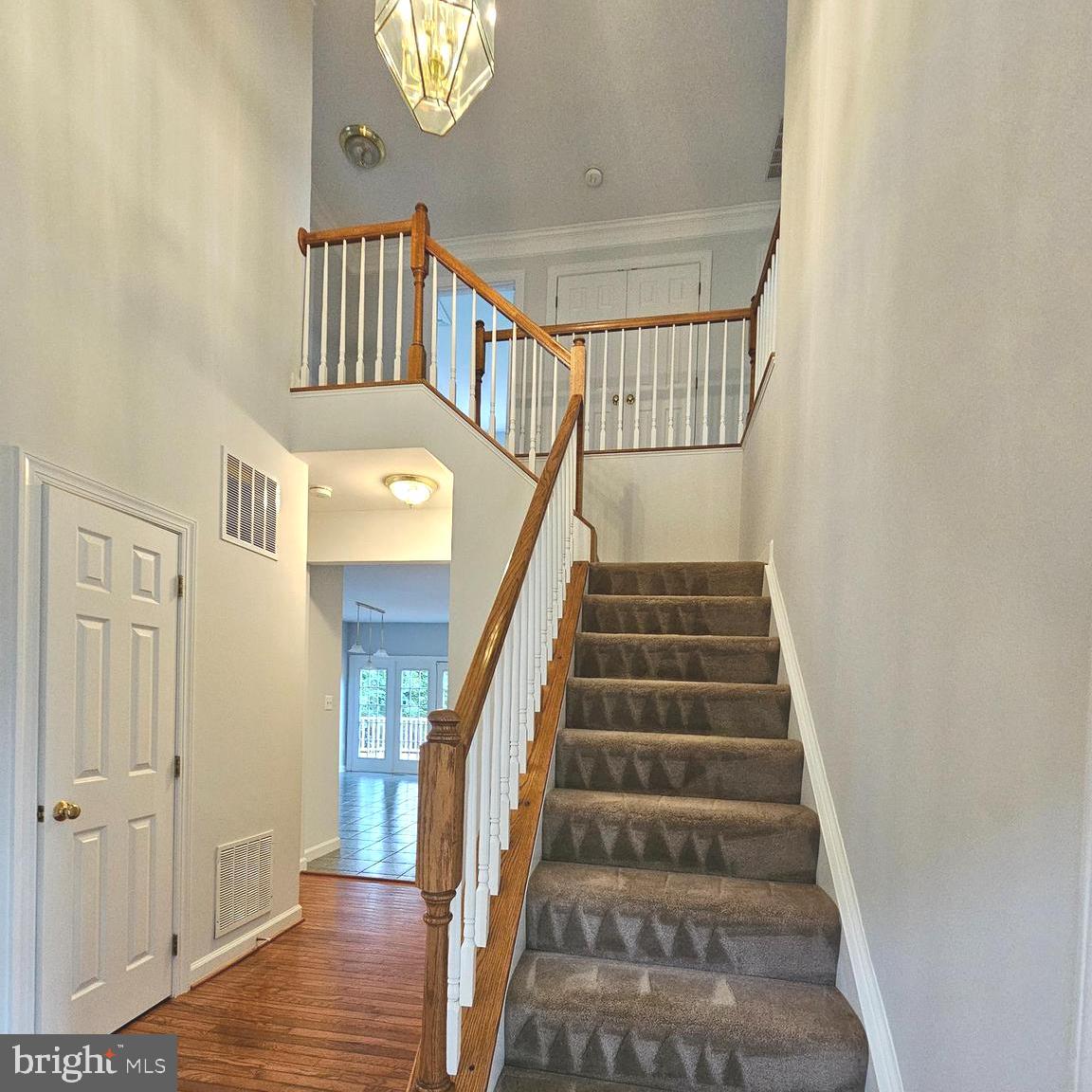 HAMPTON WOODS - Residential