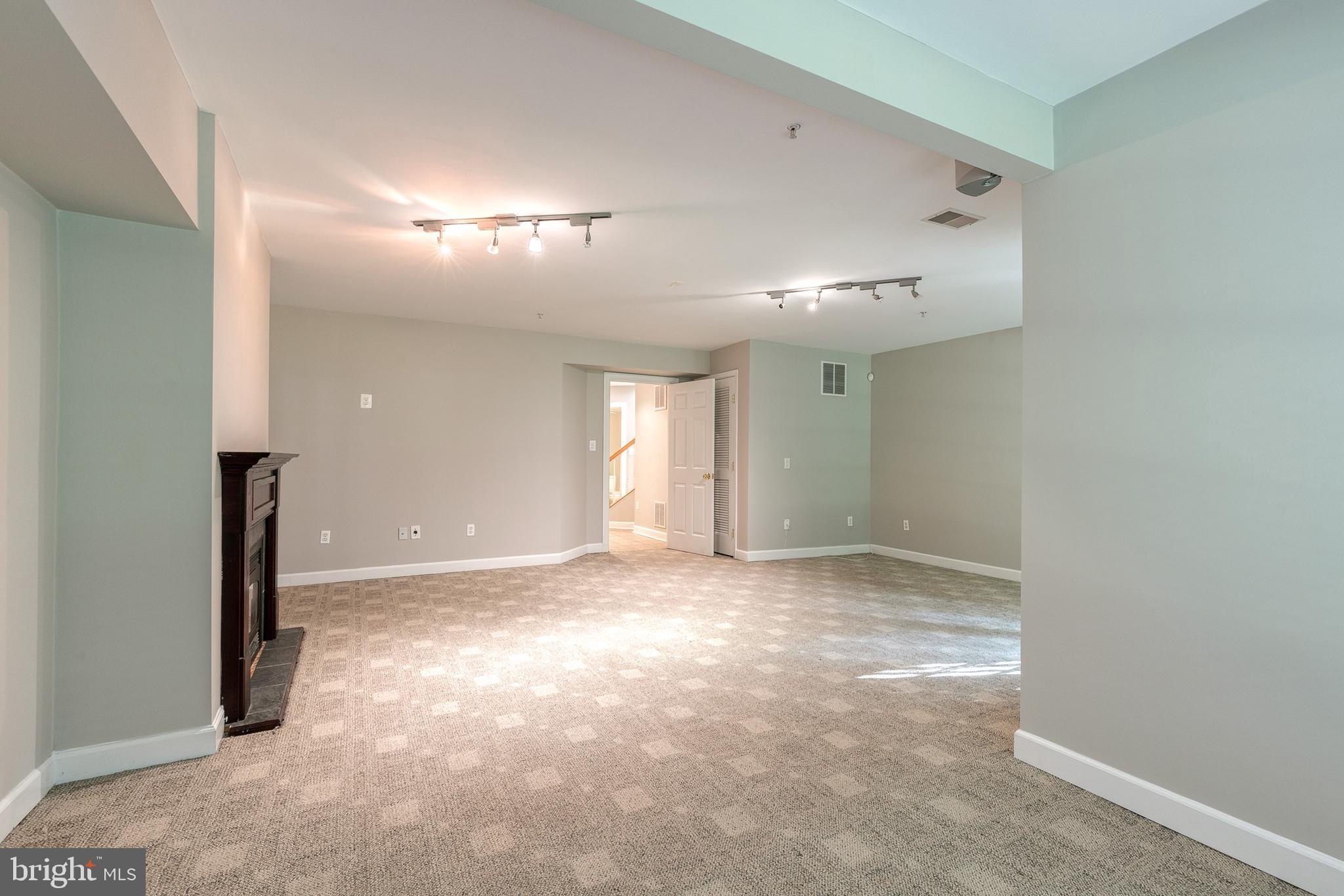 WAVERLY WOODS - Residential Lease