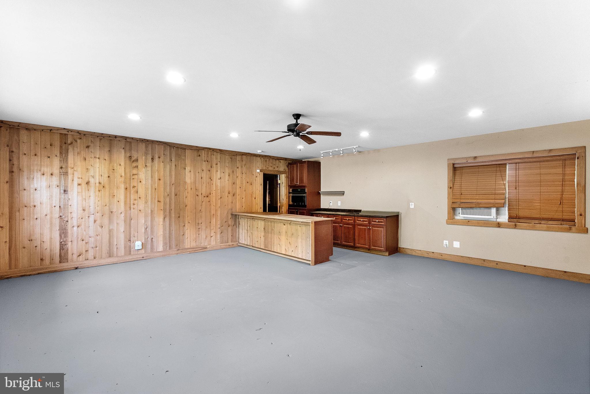 RED CEDAR - Residential