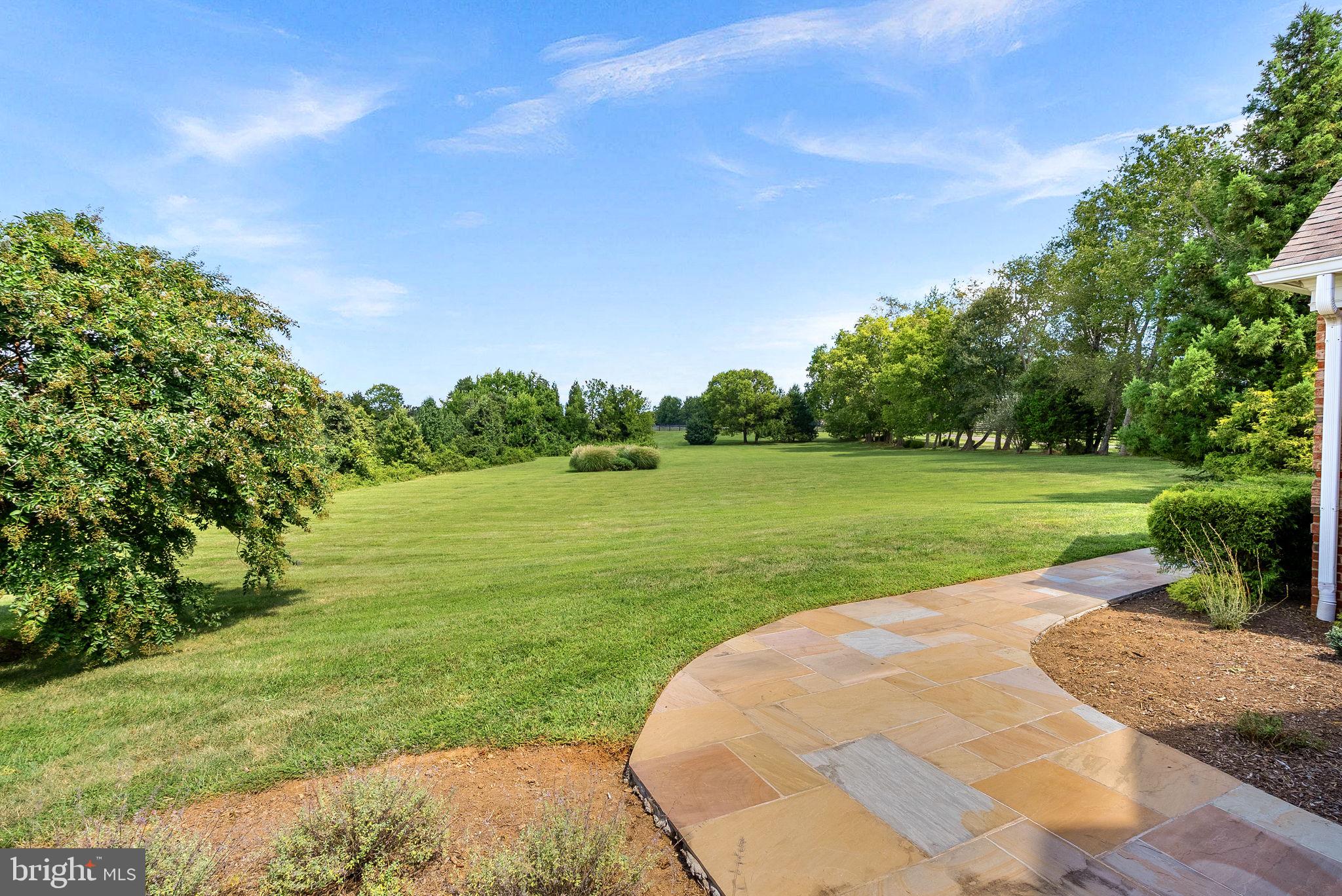 RED CEDAR - Residential