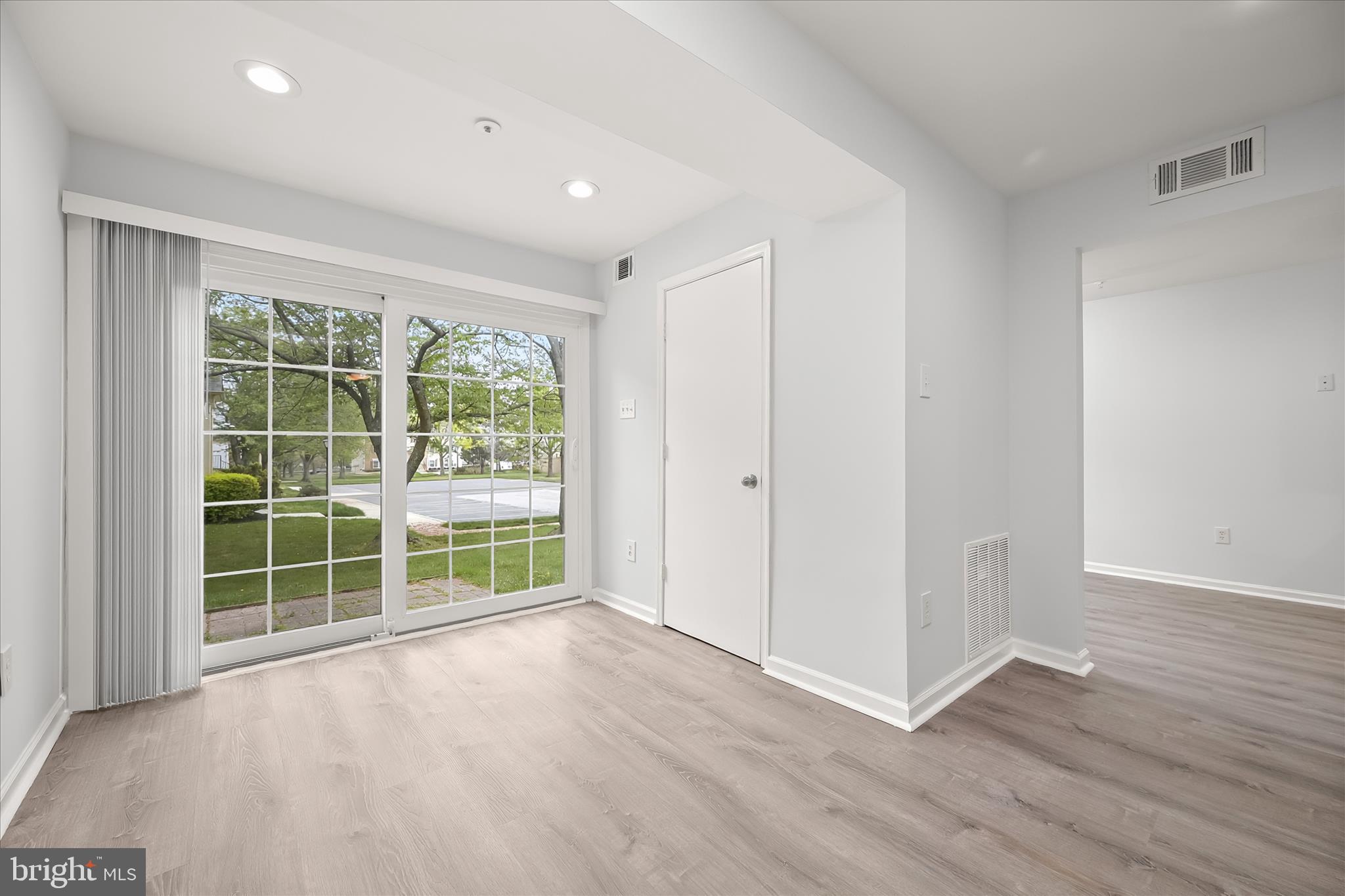 LONGMEAD CROSSING - Residential