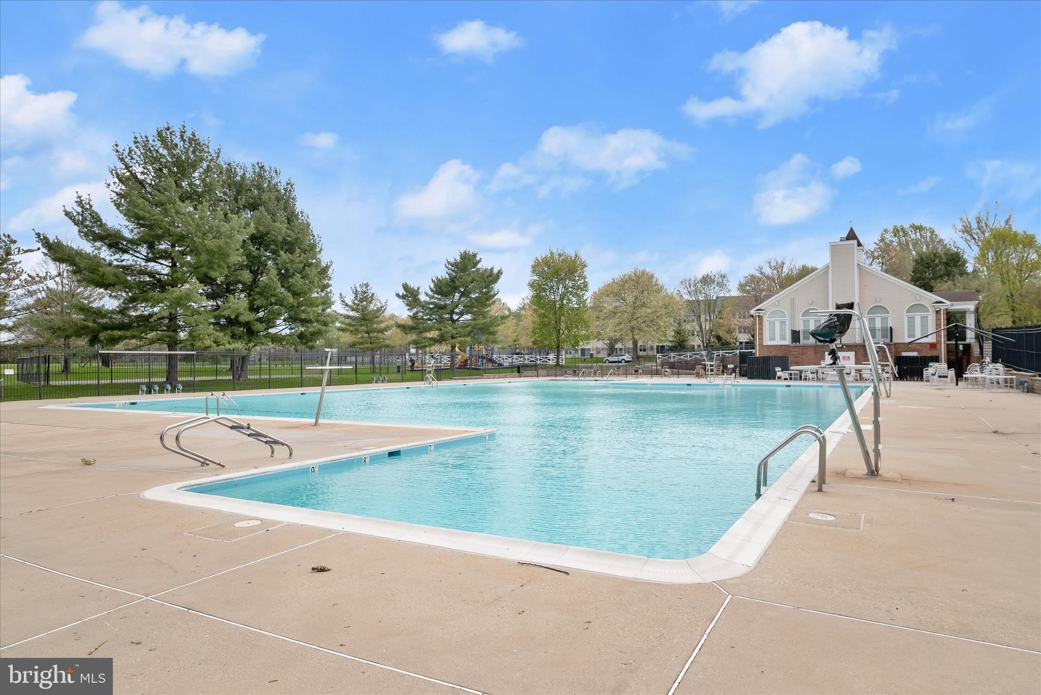 LONGMEAD CROSSING - Residential