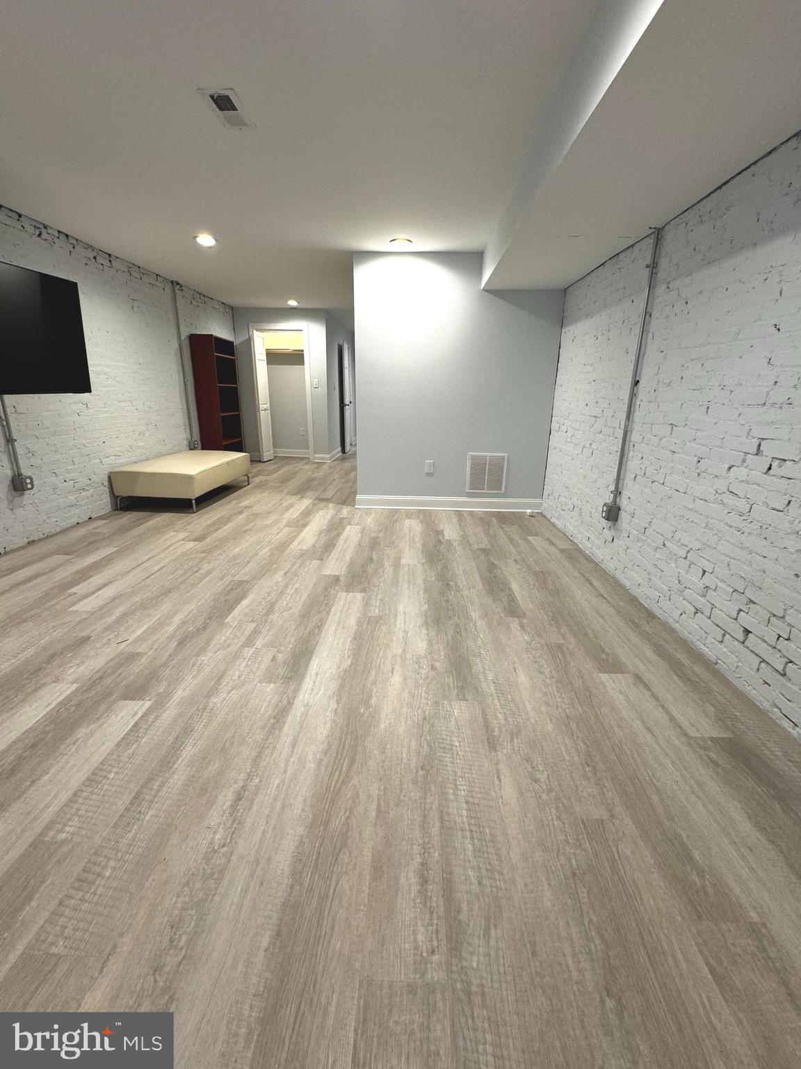 WOODBROOK - Residential Lease