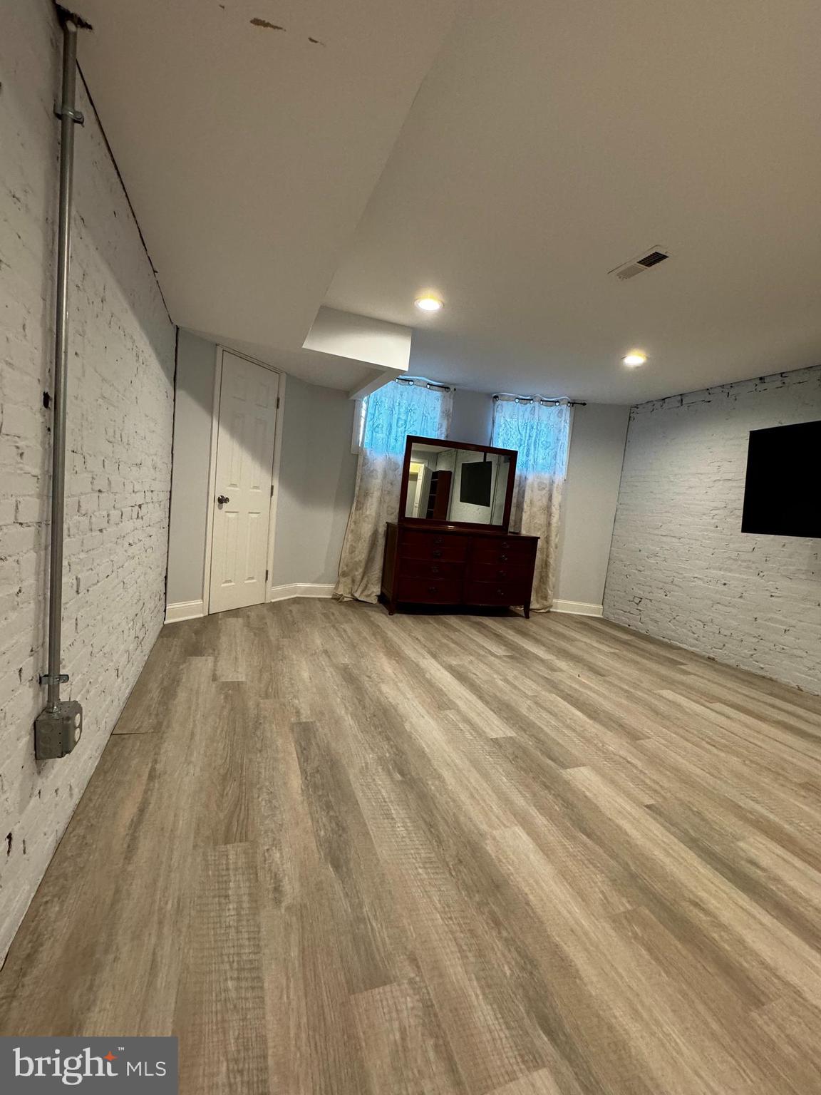 WOODBROOK - Residential Lease
