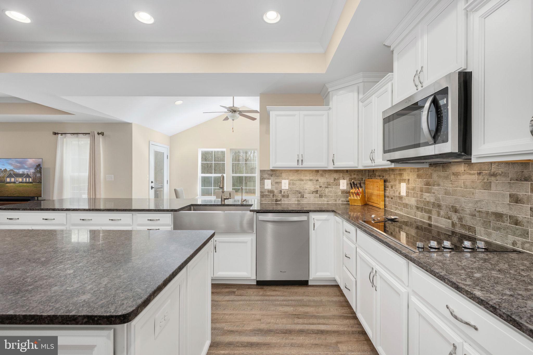 SADDLE RIDGE - Residential