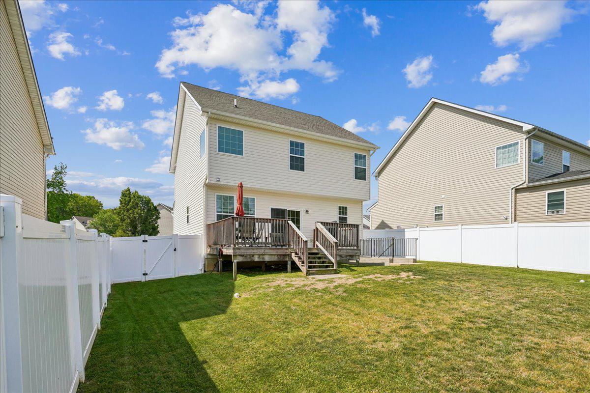 CLEMENTS POINTE - Residential