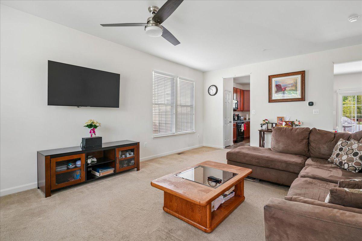 CLEMENTS POINTE - Residential