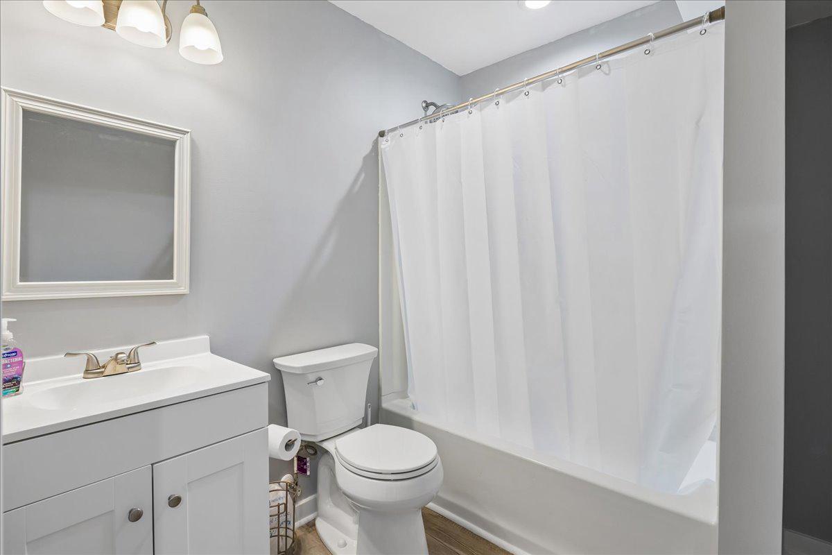 CLEMENTS POINTE - Residential