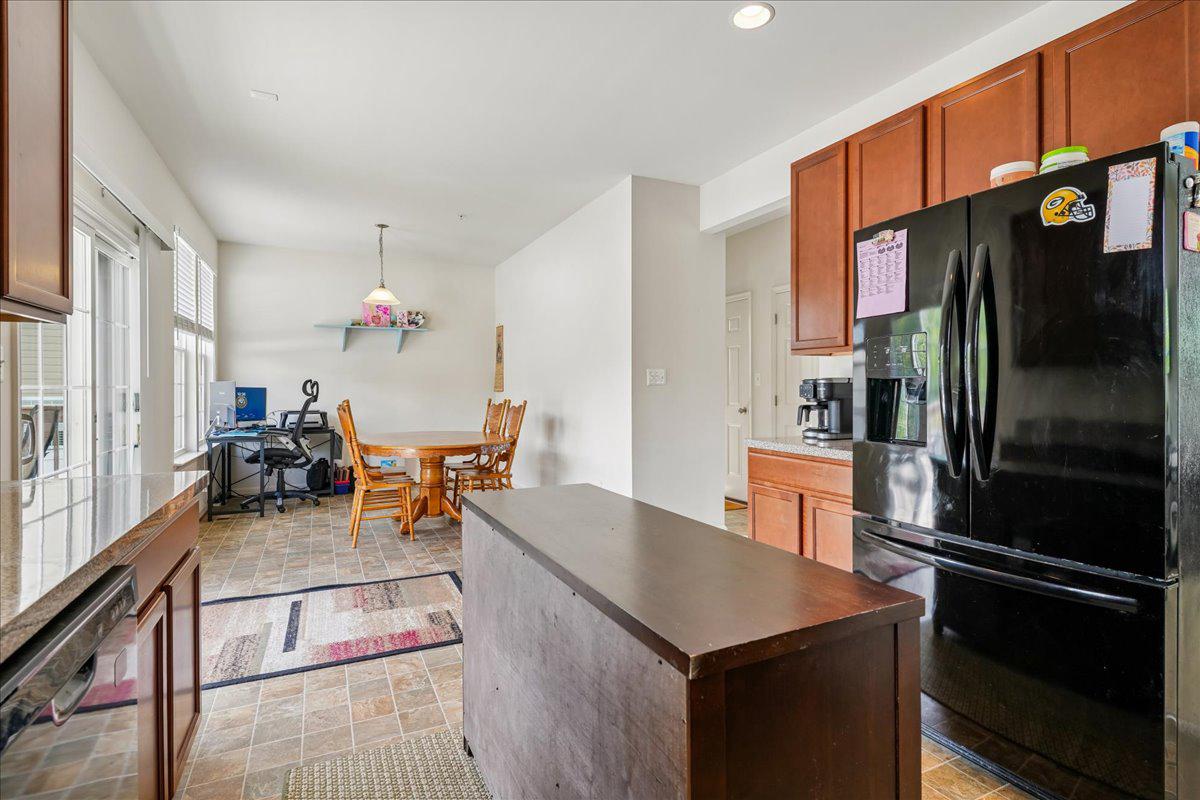 CLEMENTS POINTE - Residential