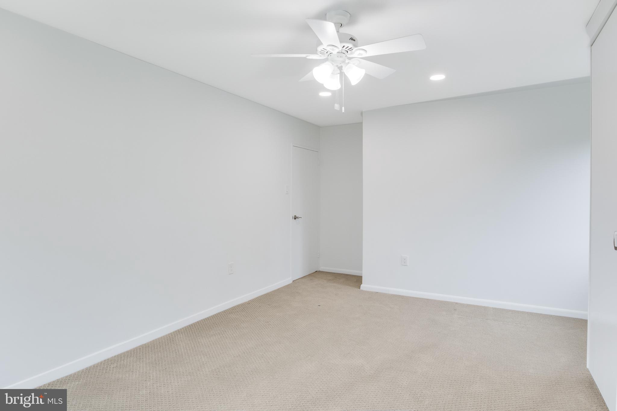 SEVEN MILE - Residential