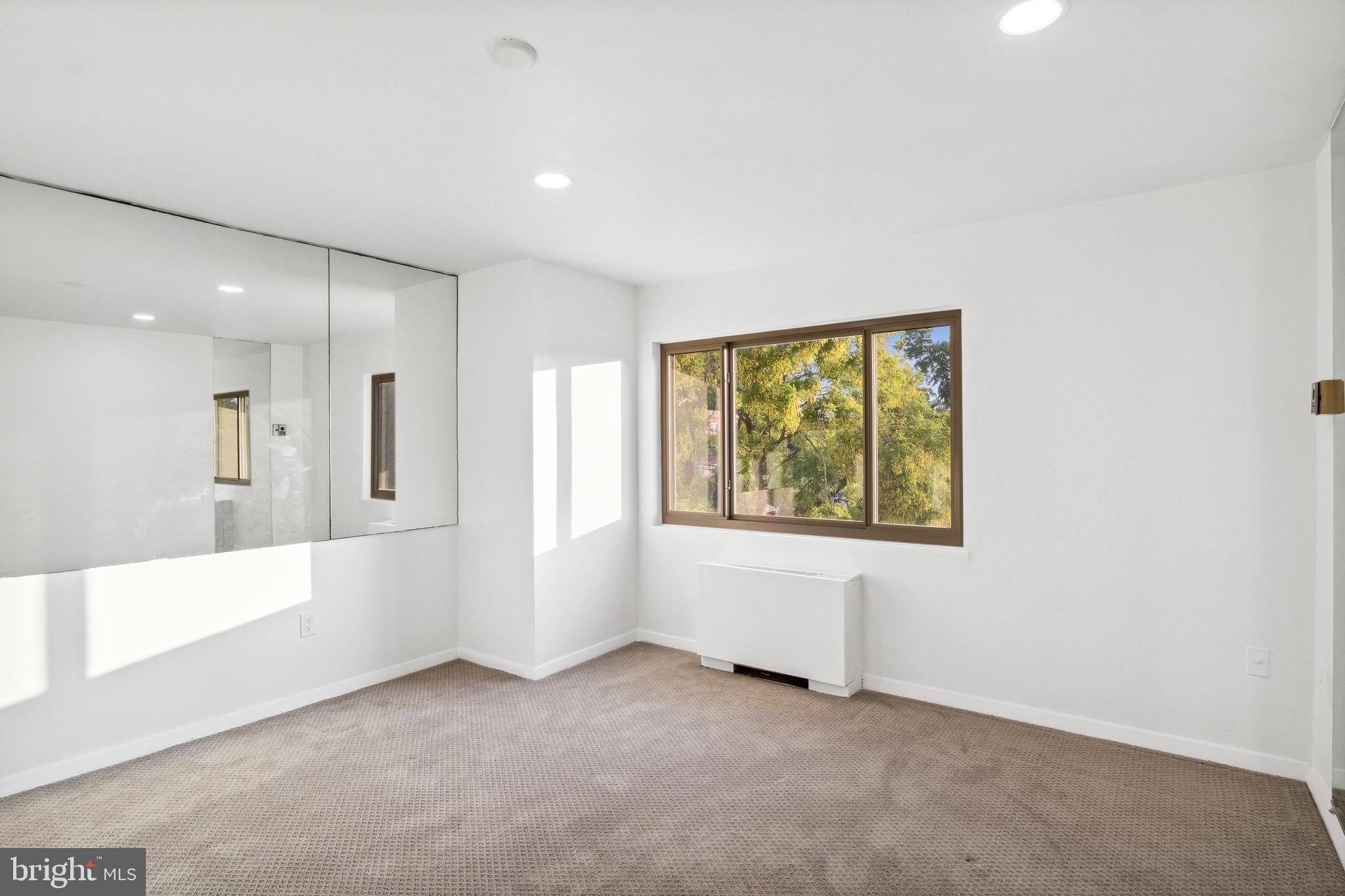 SEVEN MILE - Residential