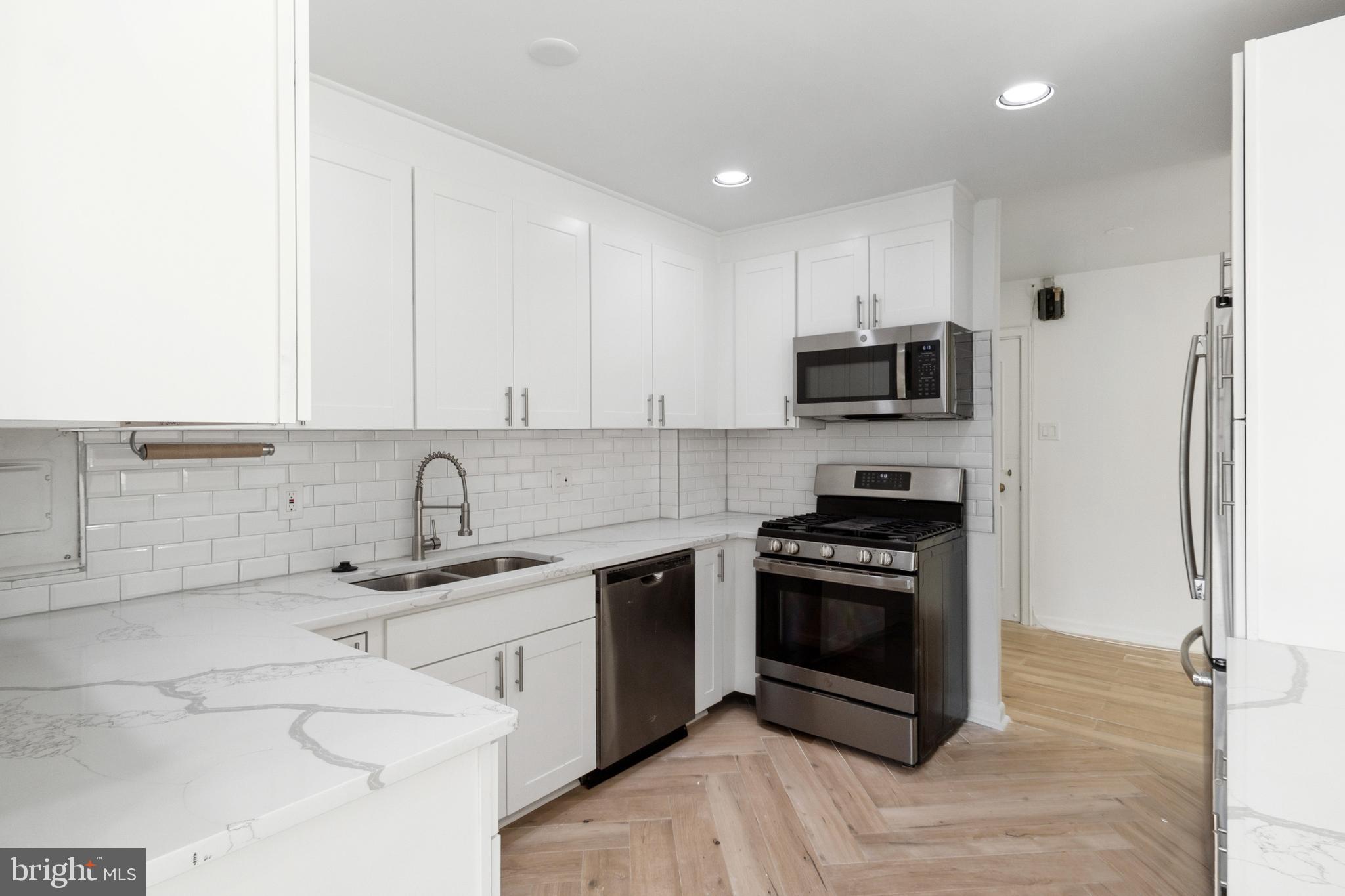 SEVEN MILE - Residential