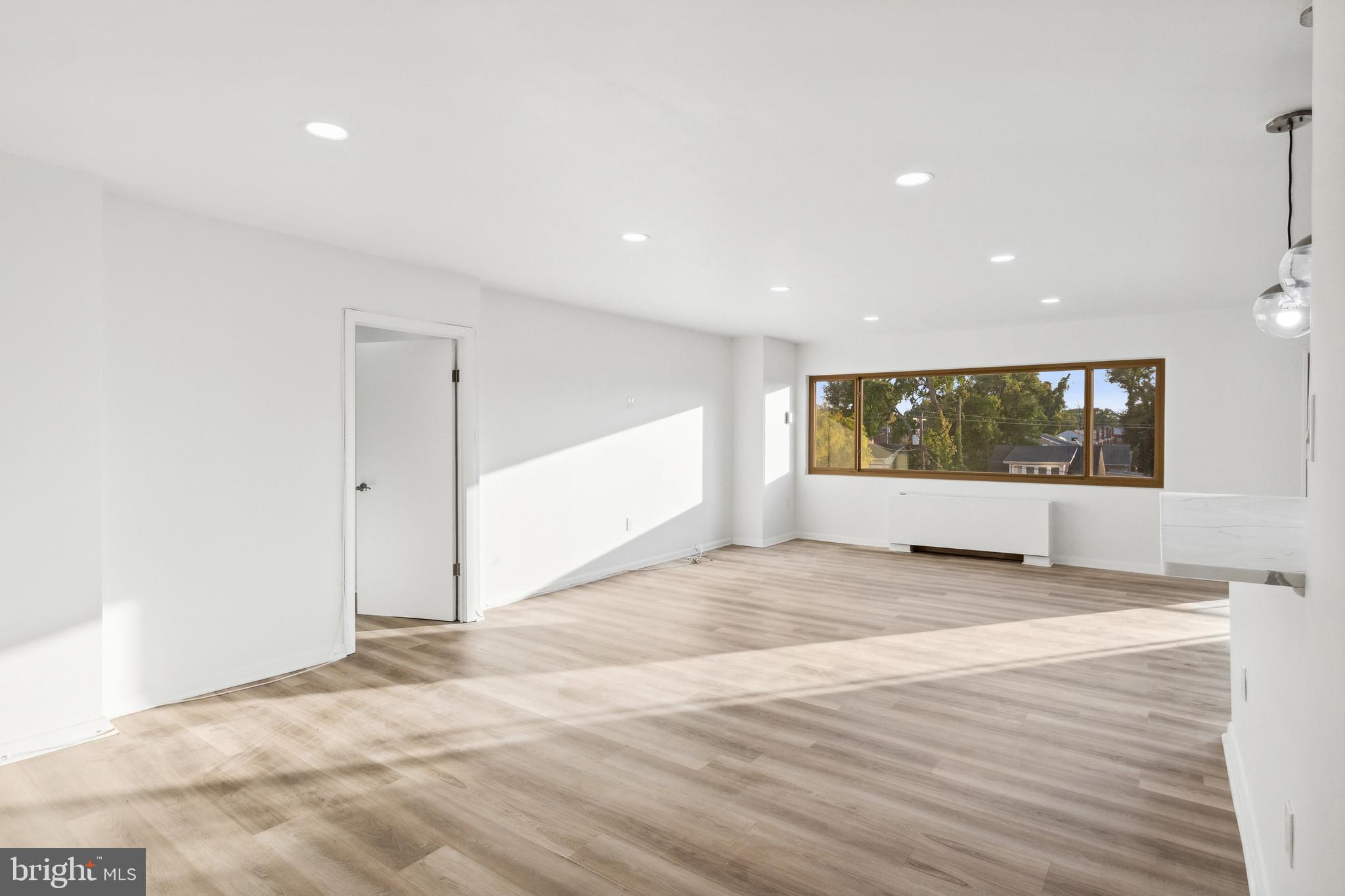 SEVEN MILE - Residential