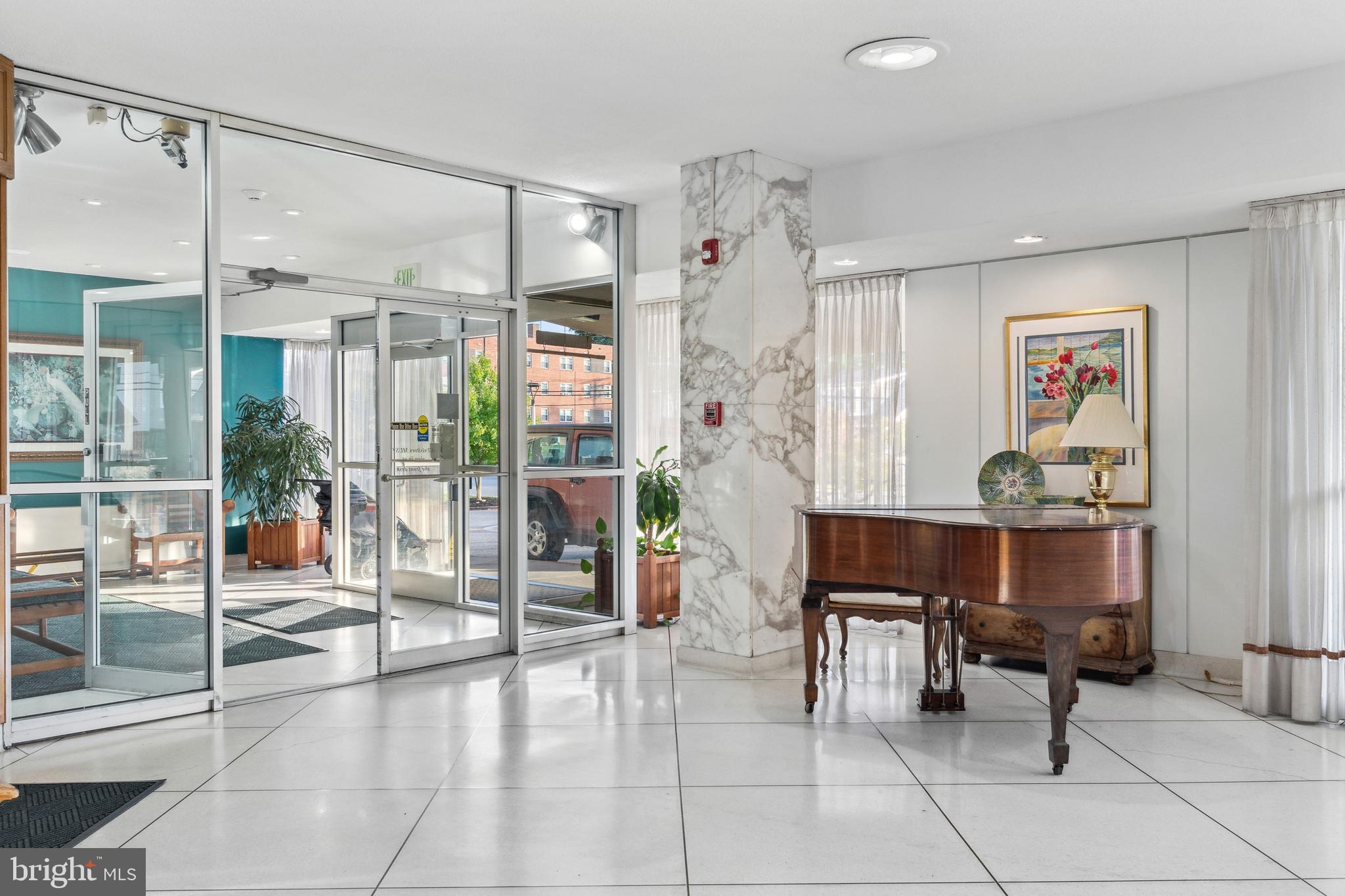 SEVEN MILE - Residential