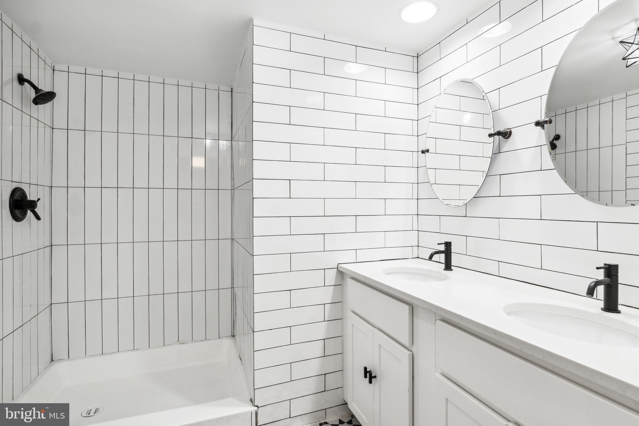 SEVEN MILE - Residential