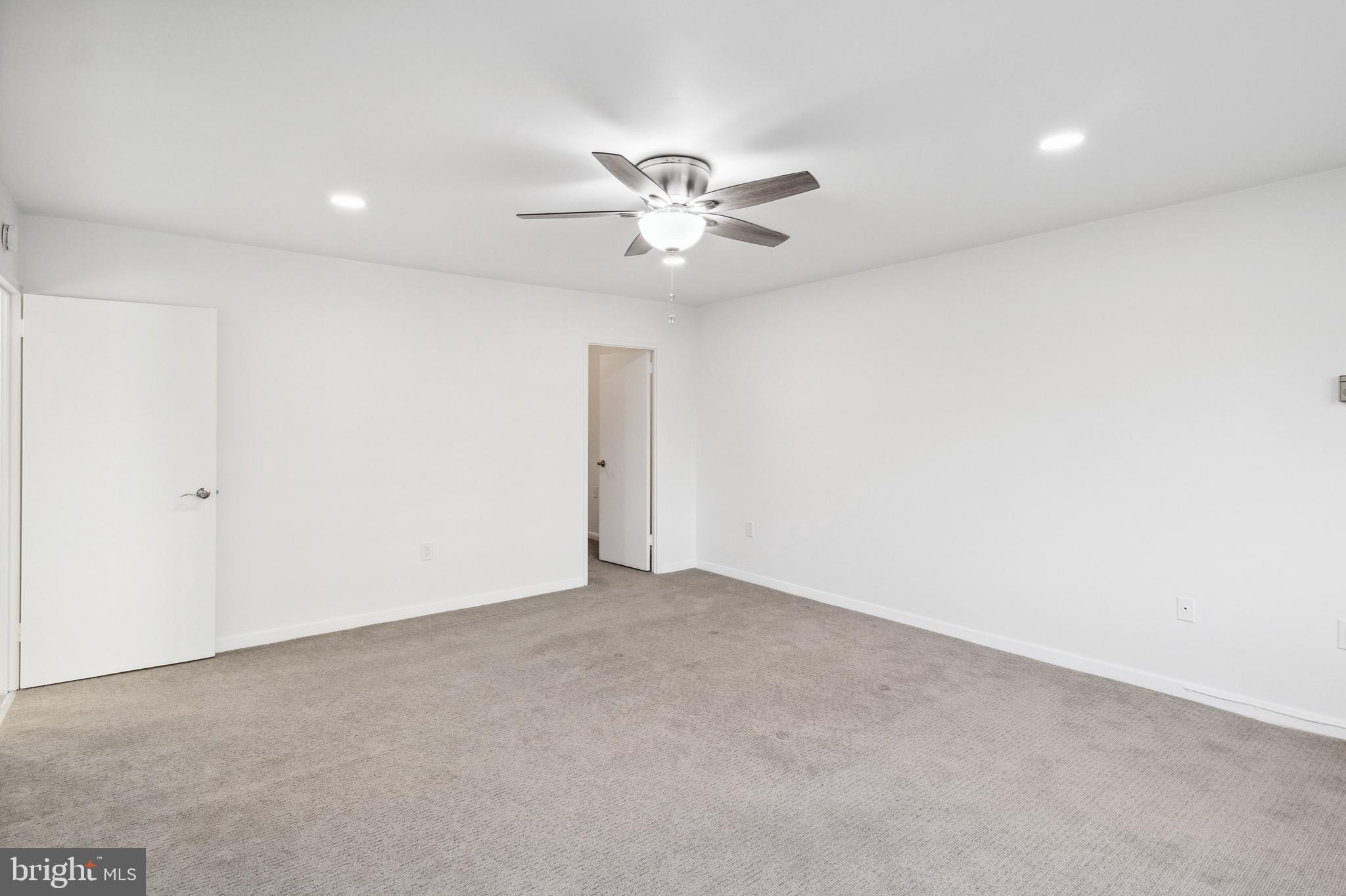 SEVEN MILE - Residential