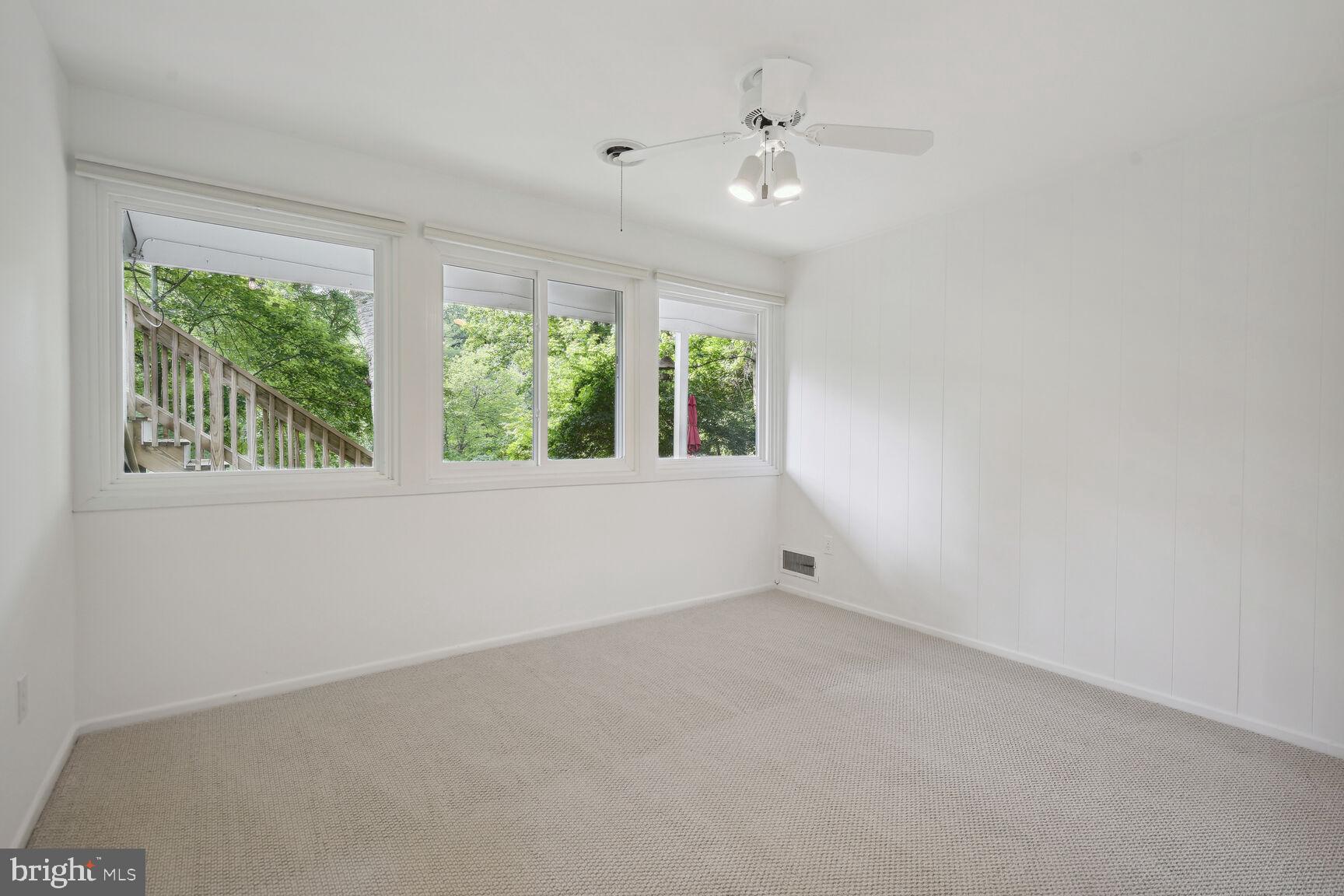 CARDEROCK SPRINGS - Residential