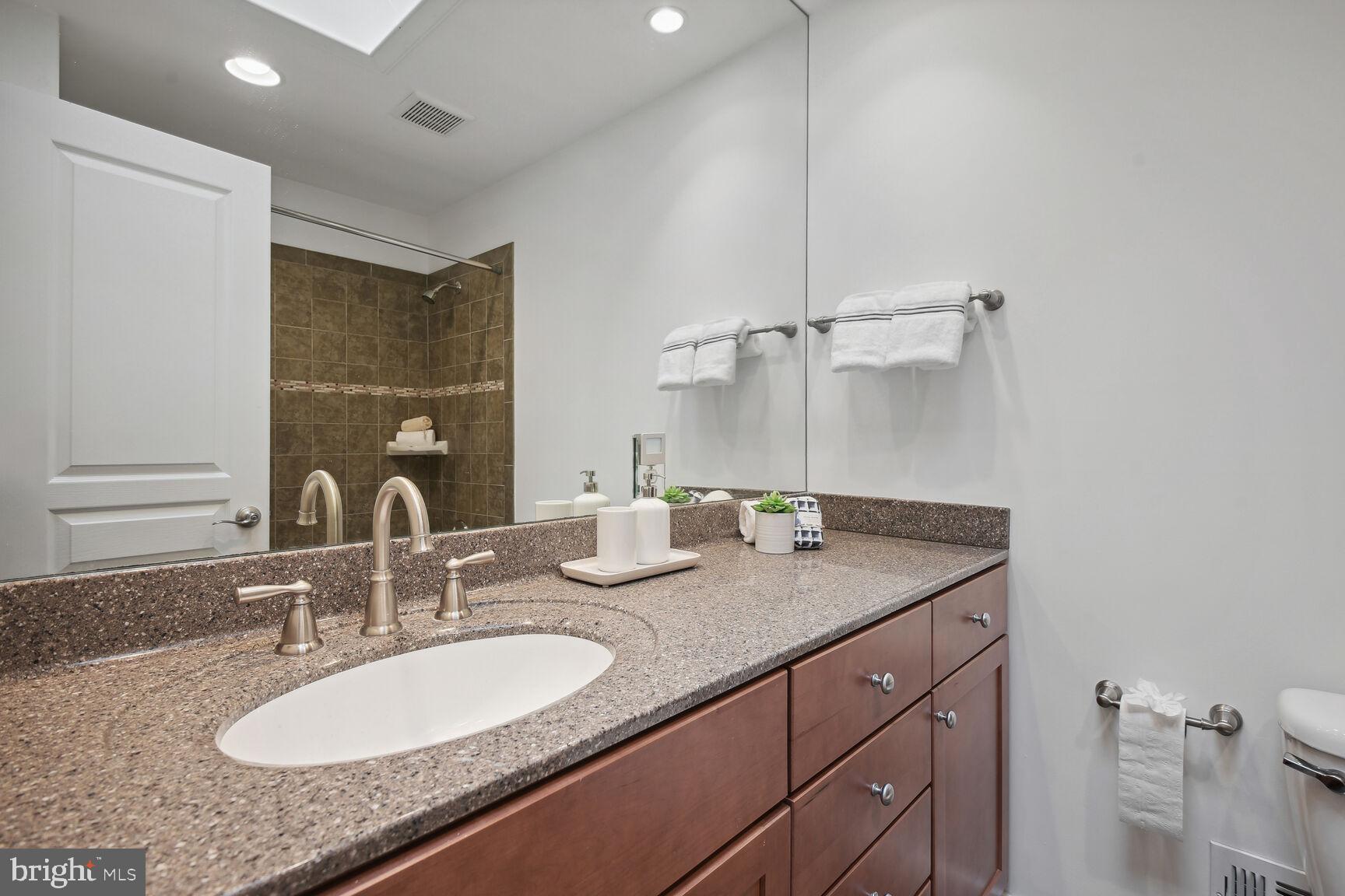 CARDEROCK SPRINGS - Residential