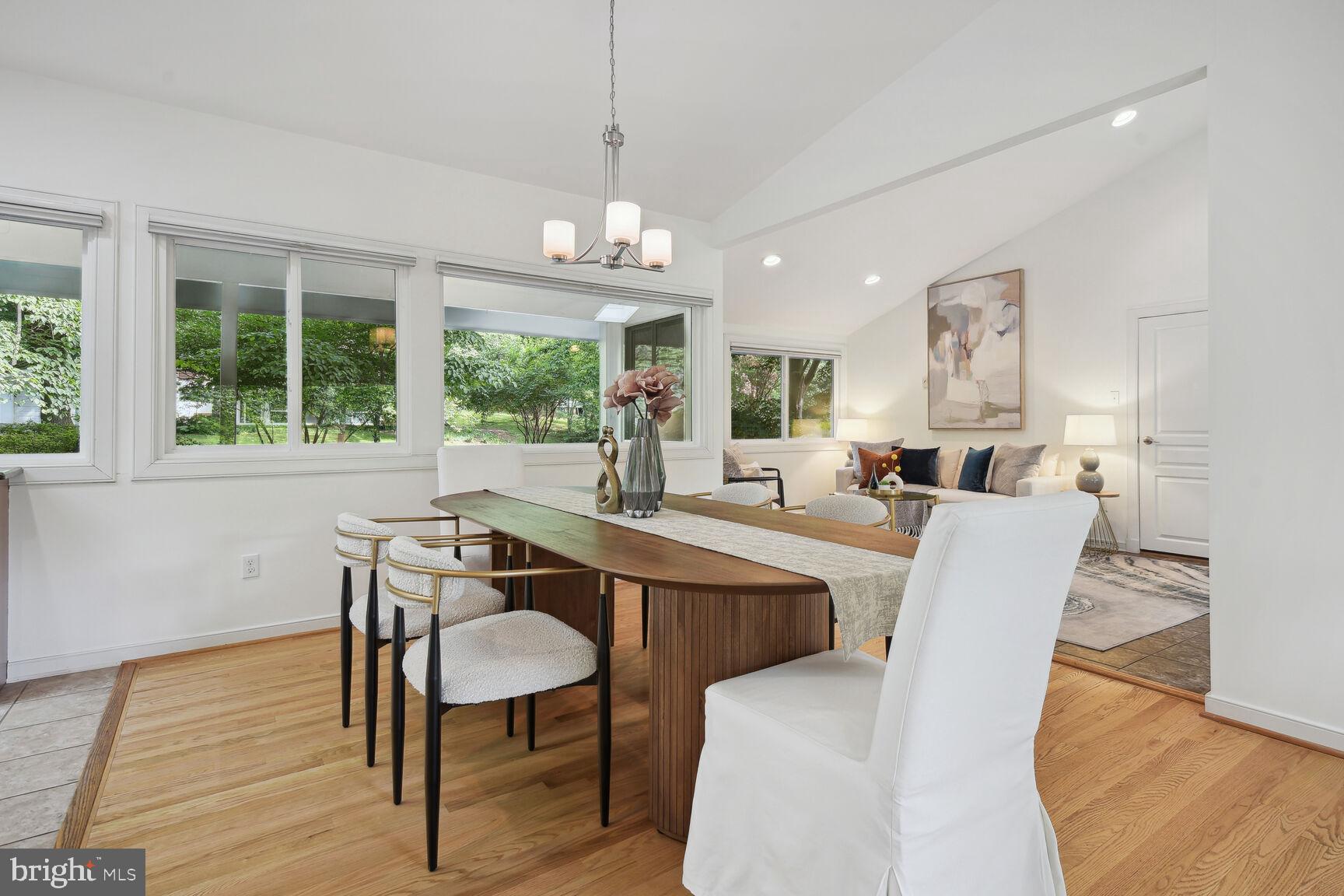 CARDEROCK SPRINGS - Residential