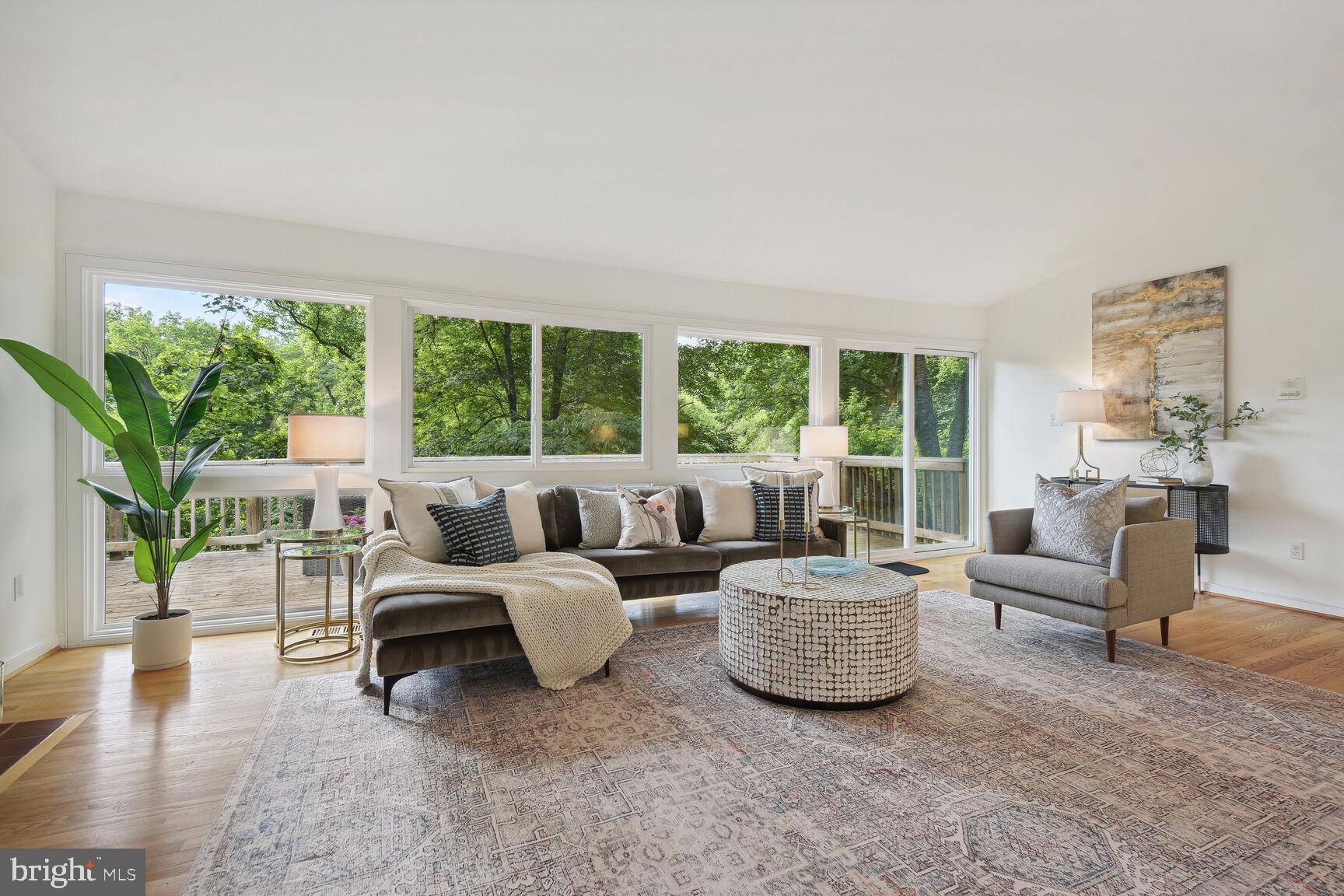 CARDEROCK SPRINGS - Residential