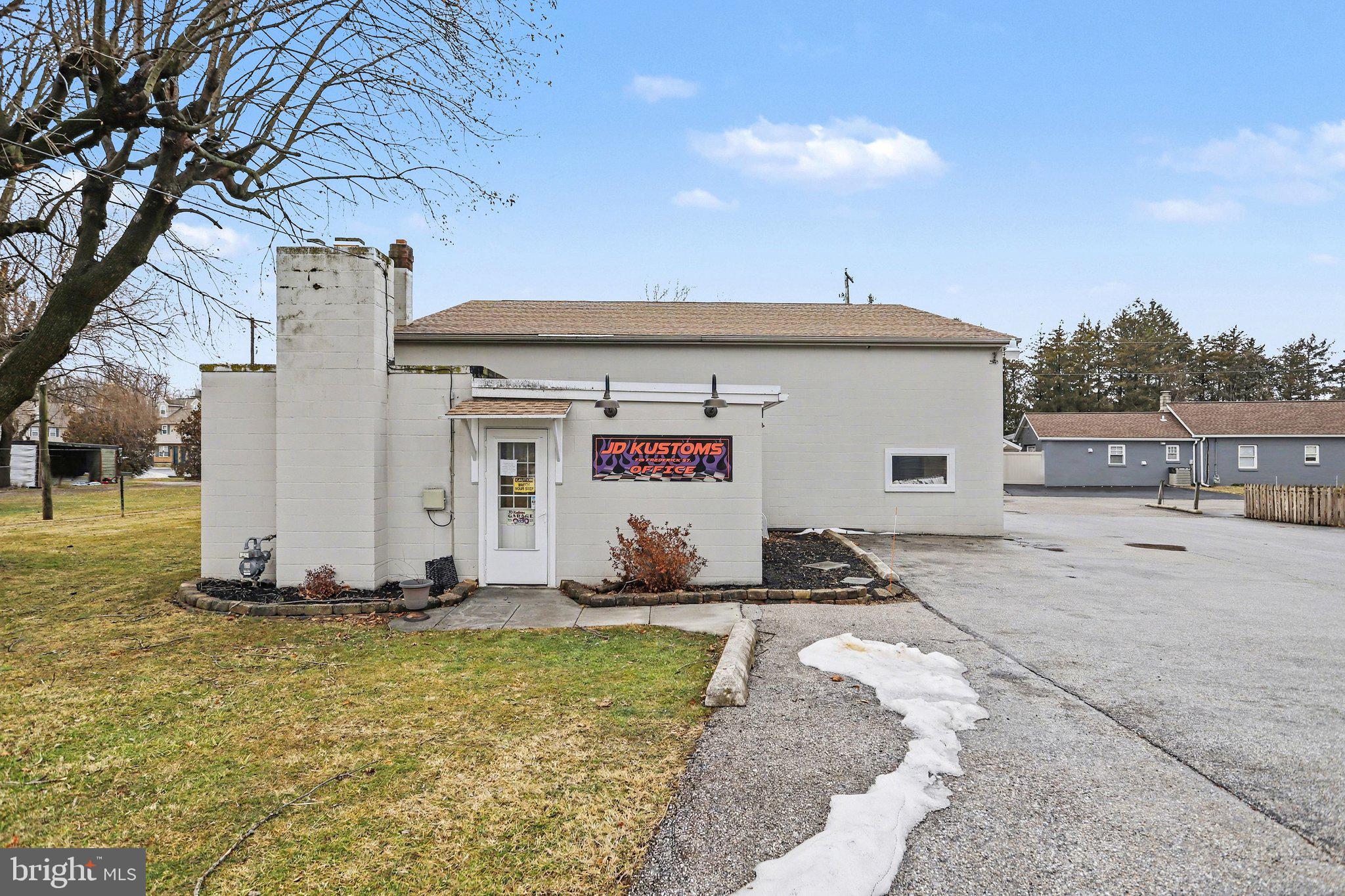 719 FREDERICK STREET