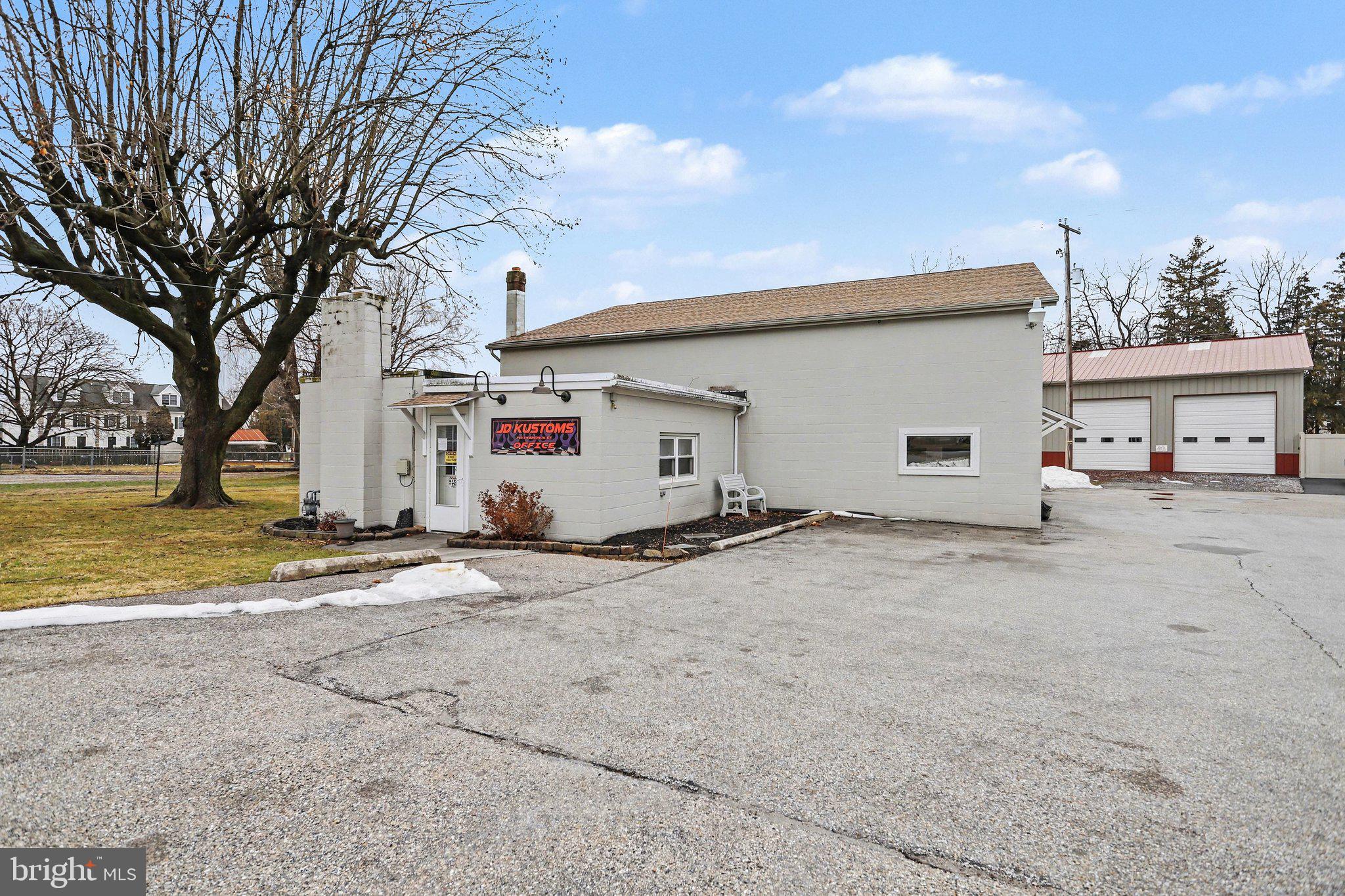 719 FREDERICK STREET