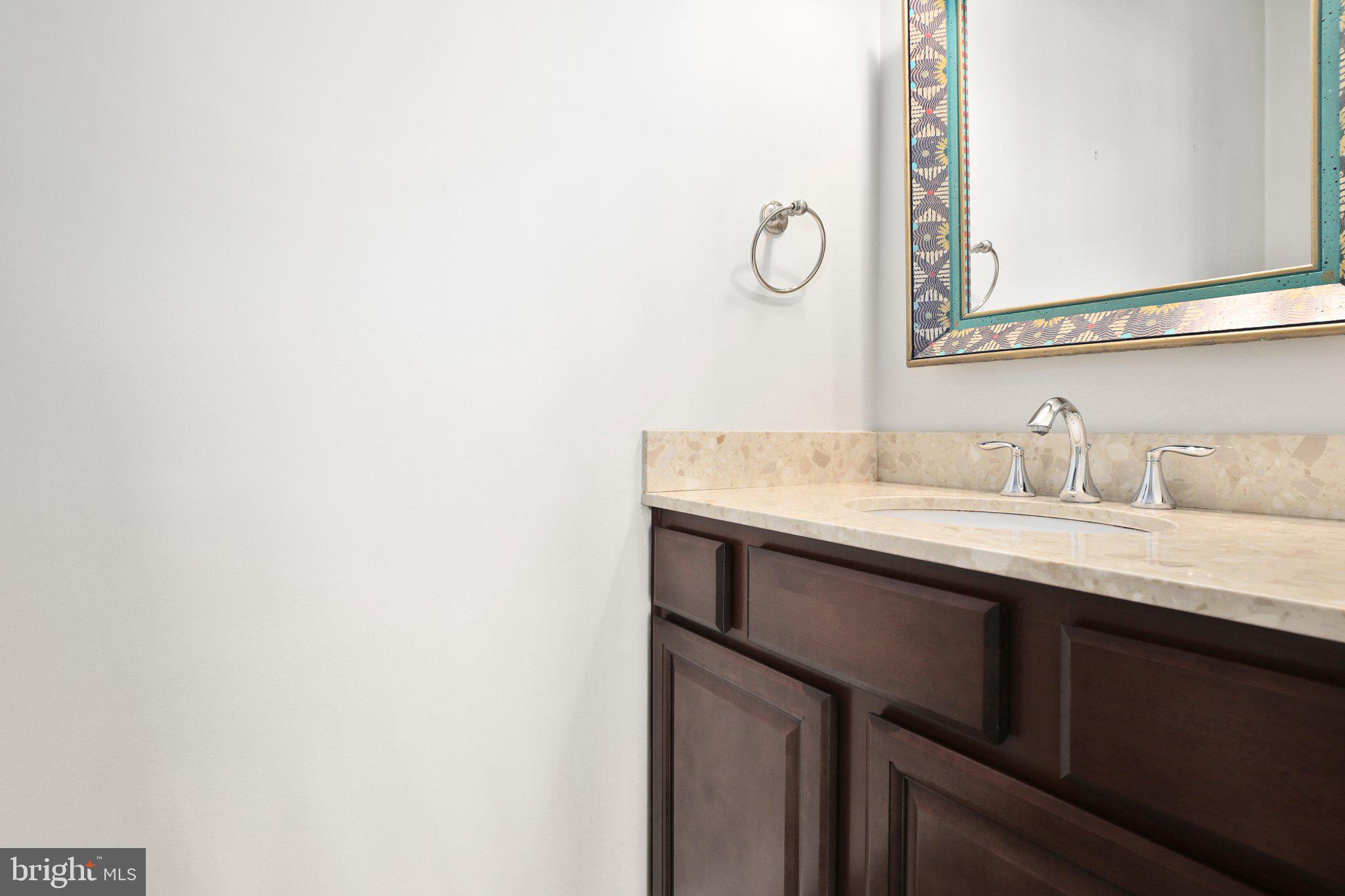 BLOOMSBURY - Residential